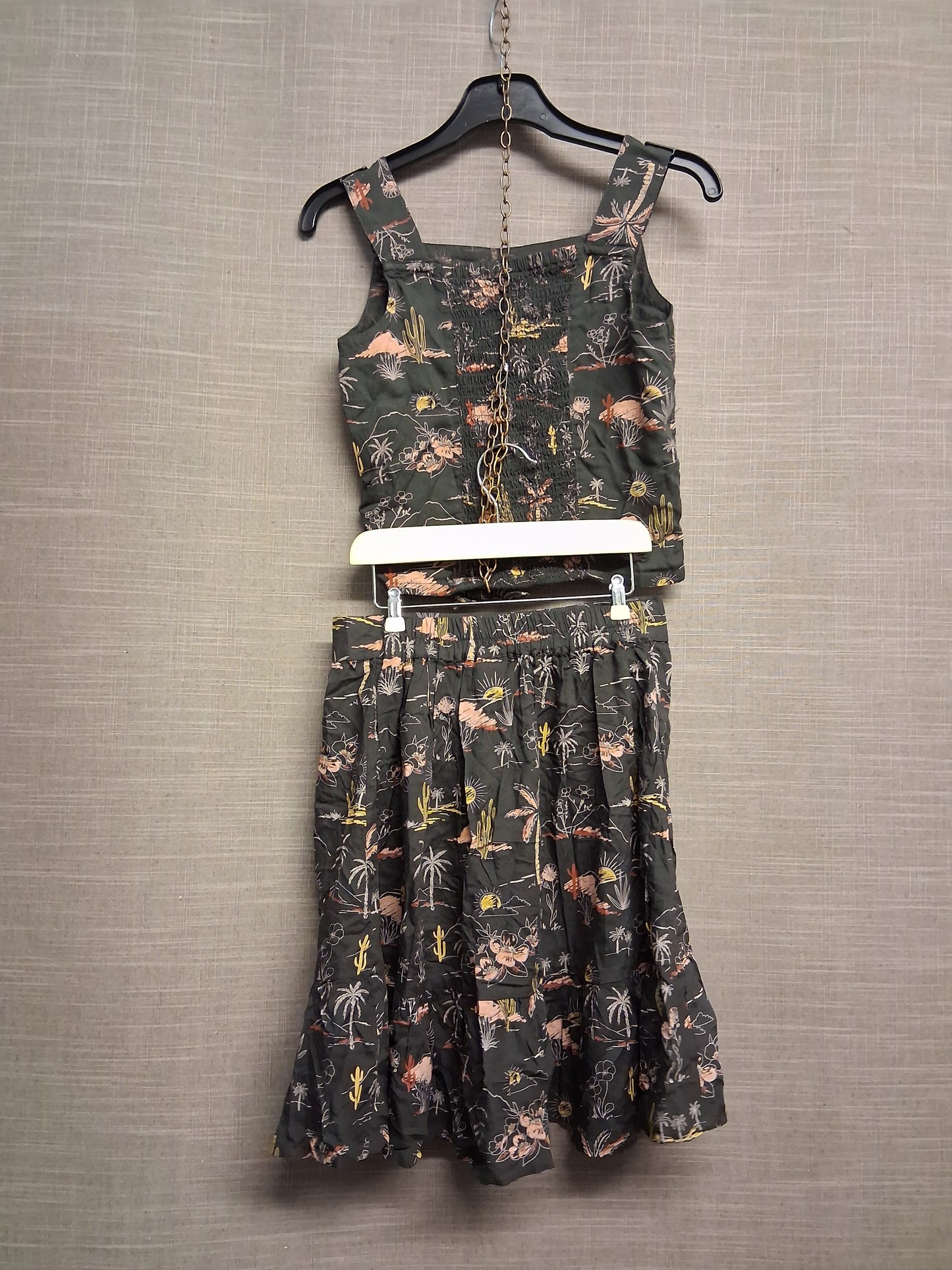 TU Girls 2 Piece Outfit Vest Tank Top & Skirt Grey Tropical Print Age 7 Years