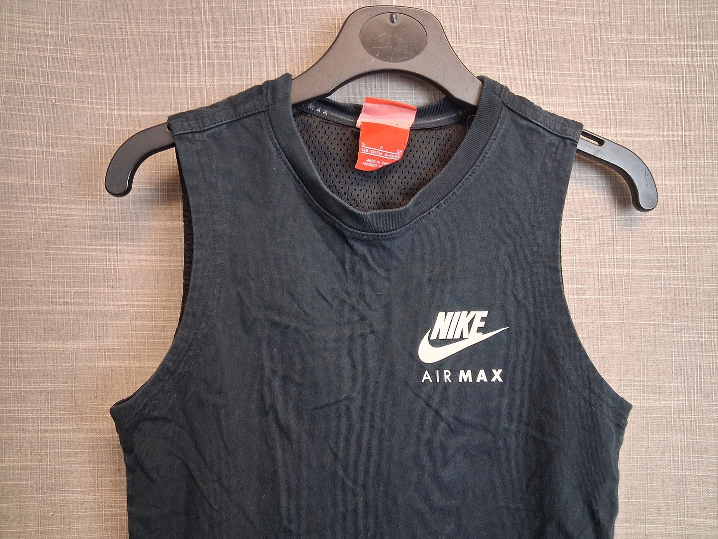 Nike Air Max Sleeveless Tank Vest Top Age 8-10 Years Black