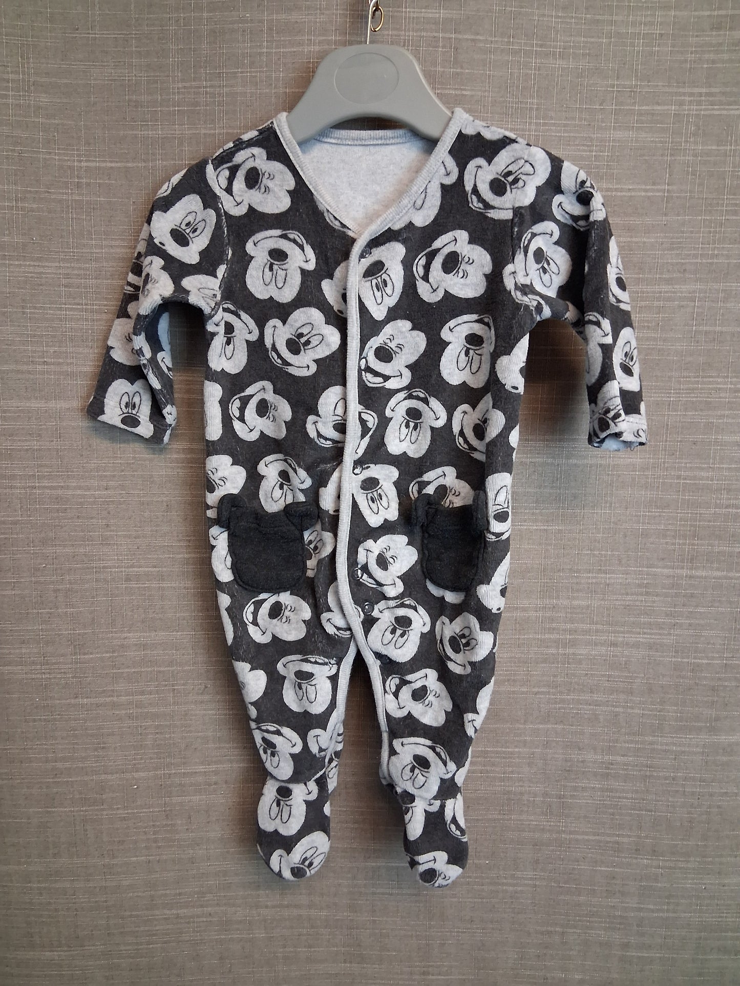 Disney Boys Grey Mickey Mouse Sleepsuit Romper Age 0-3 Months