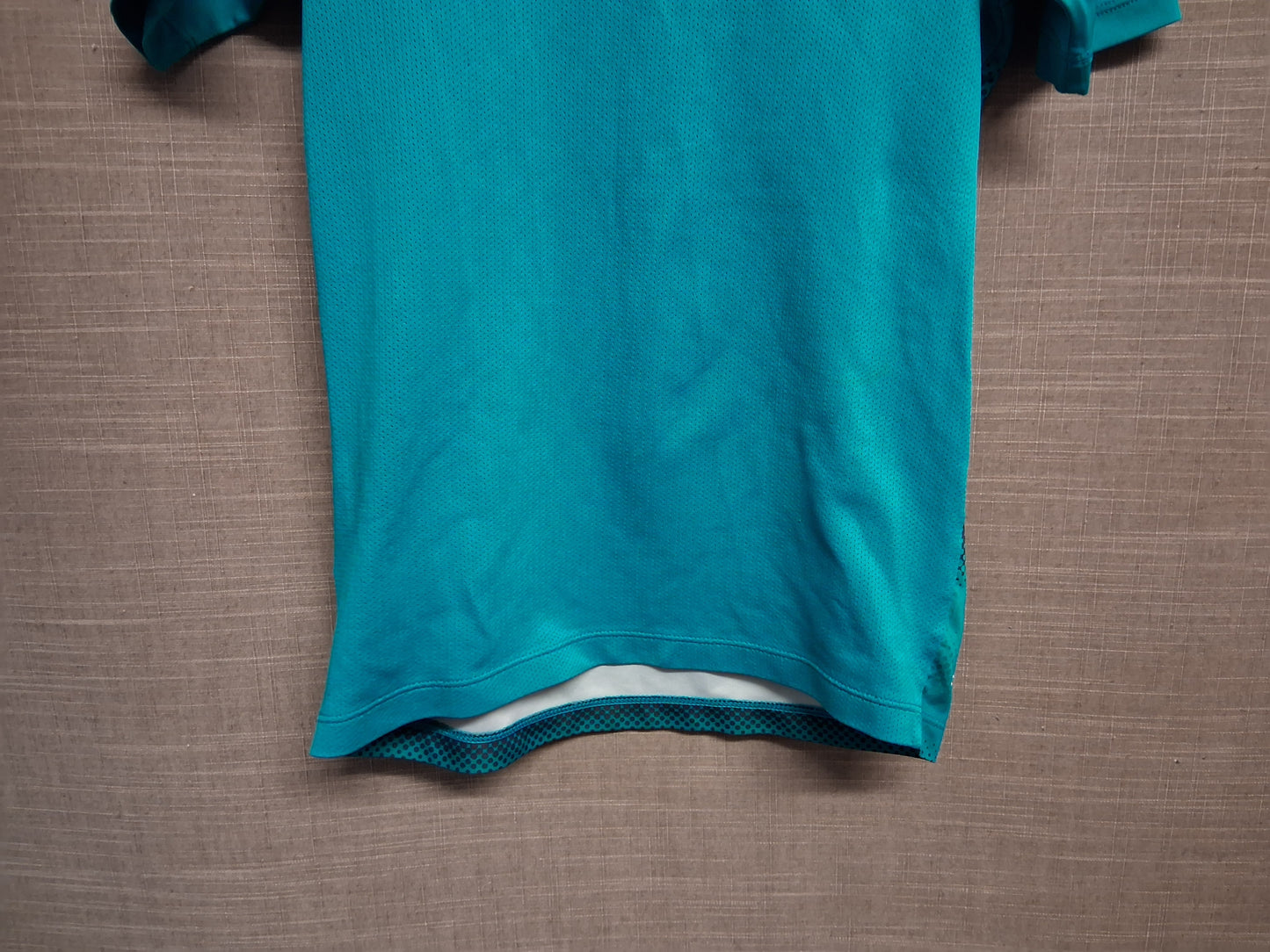 Nike Dri Fit Short Sleeve T-Shirt Teal Green Large Nike Tick Age 8-10 years