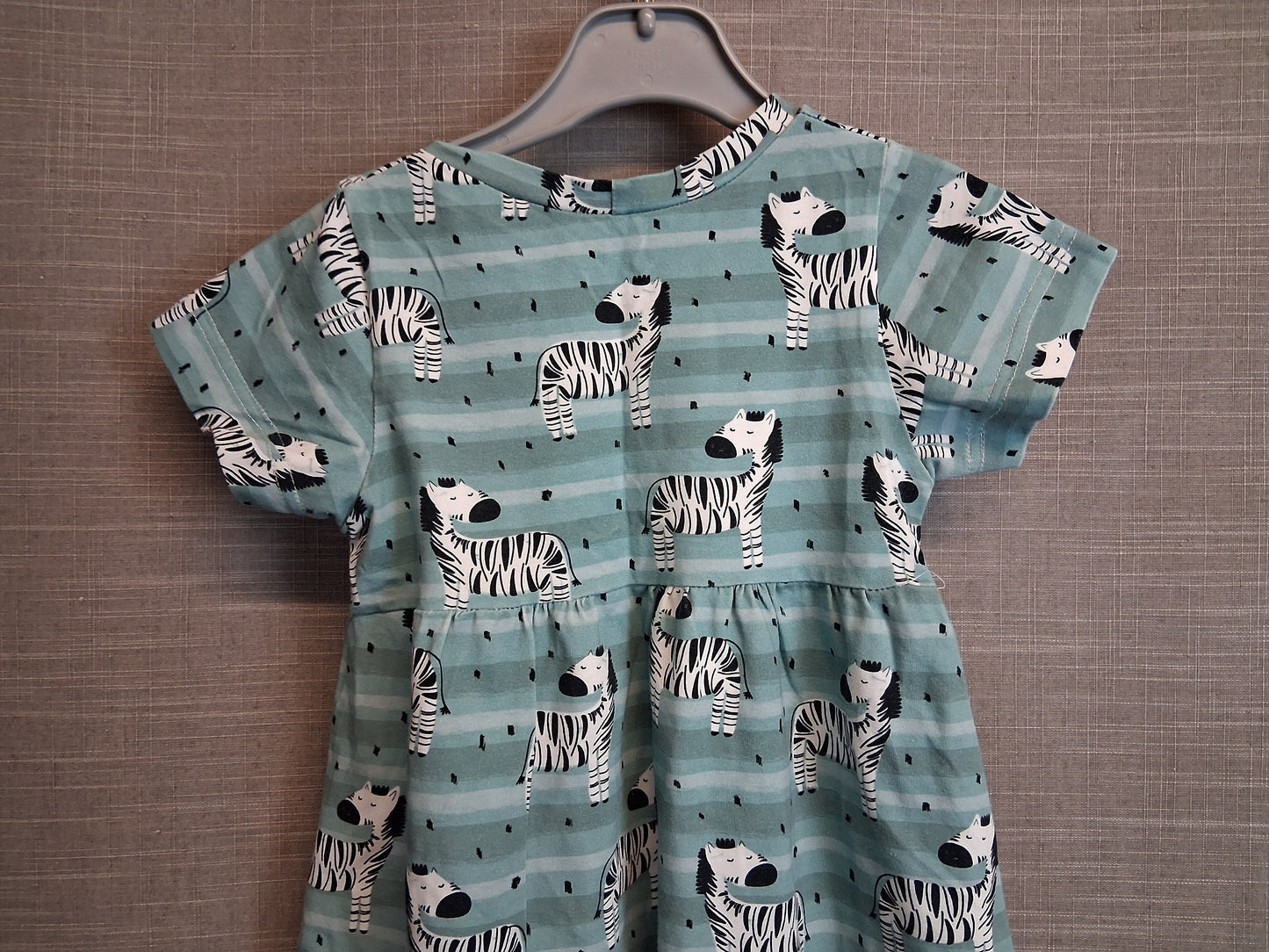 Girls Green Zebra Print Jersey Short Sleeve Dress Age 4 Years
