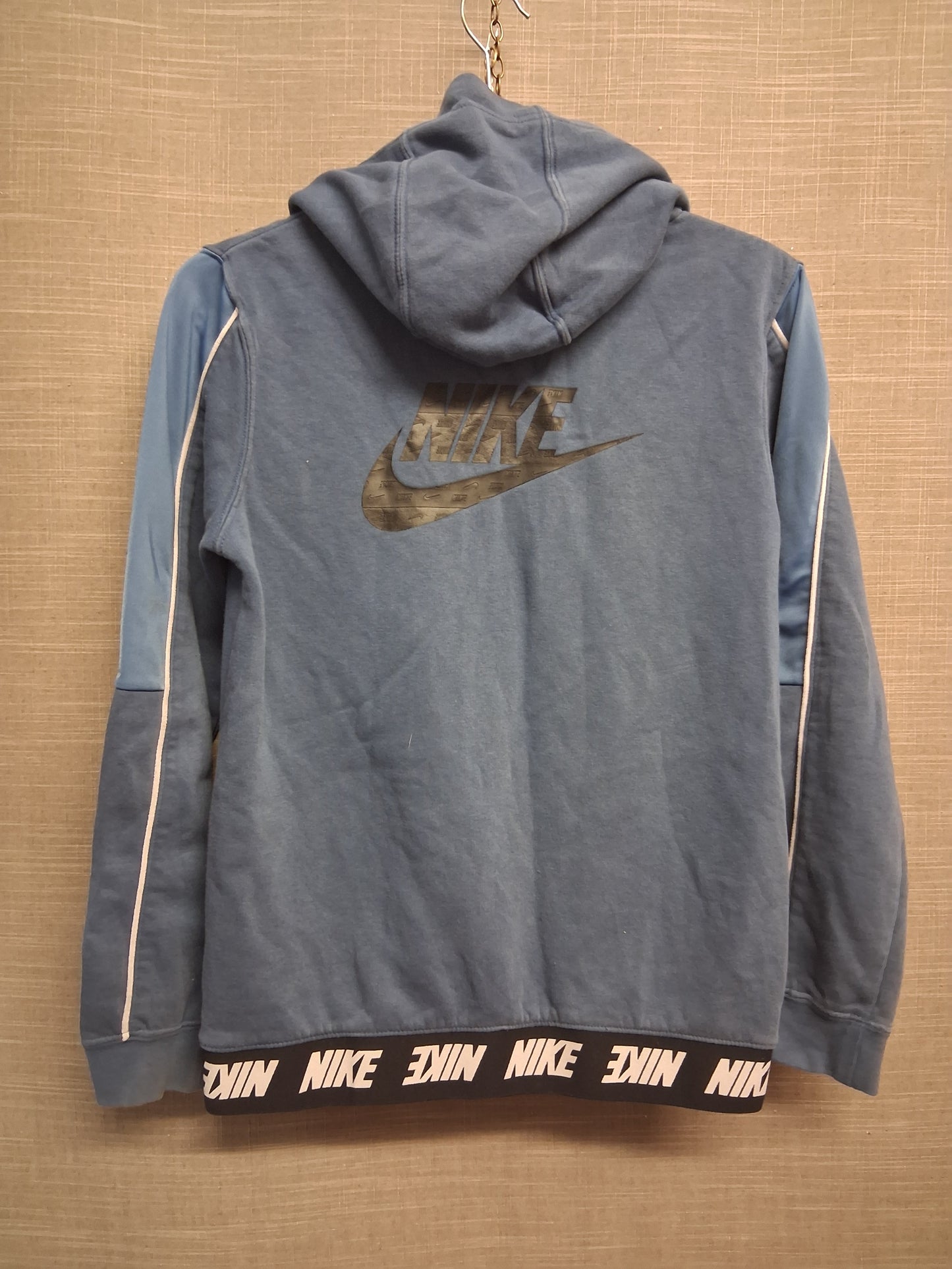 Nike Boys Dark Blue Hoodie Large Print on Back Jersey Age 11-13 Years