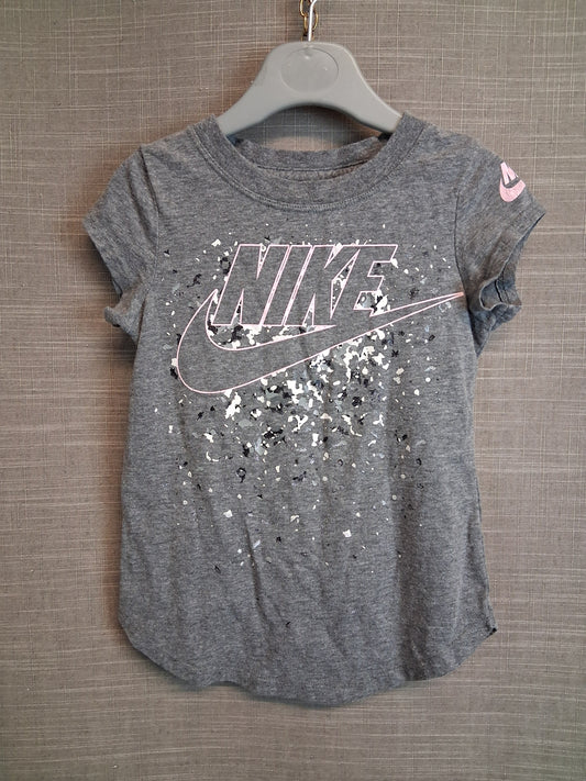 Nike Girls Grey Short Sleeve T-Shirt Age 3-4 Years