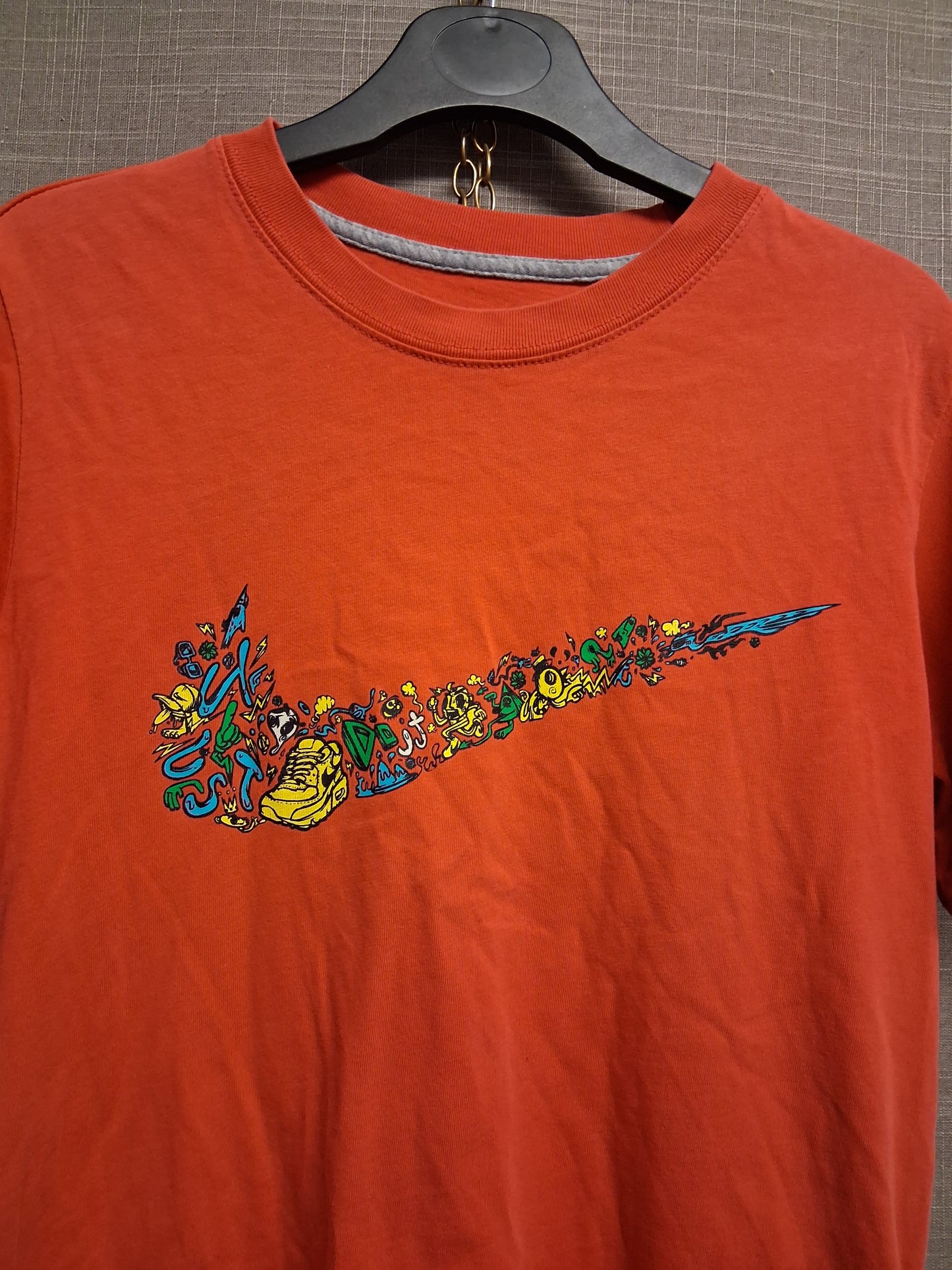 Nike Boys Red T-Shirt Short Sleeve Large Tick Print Age 8-10 Years