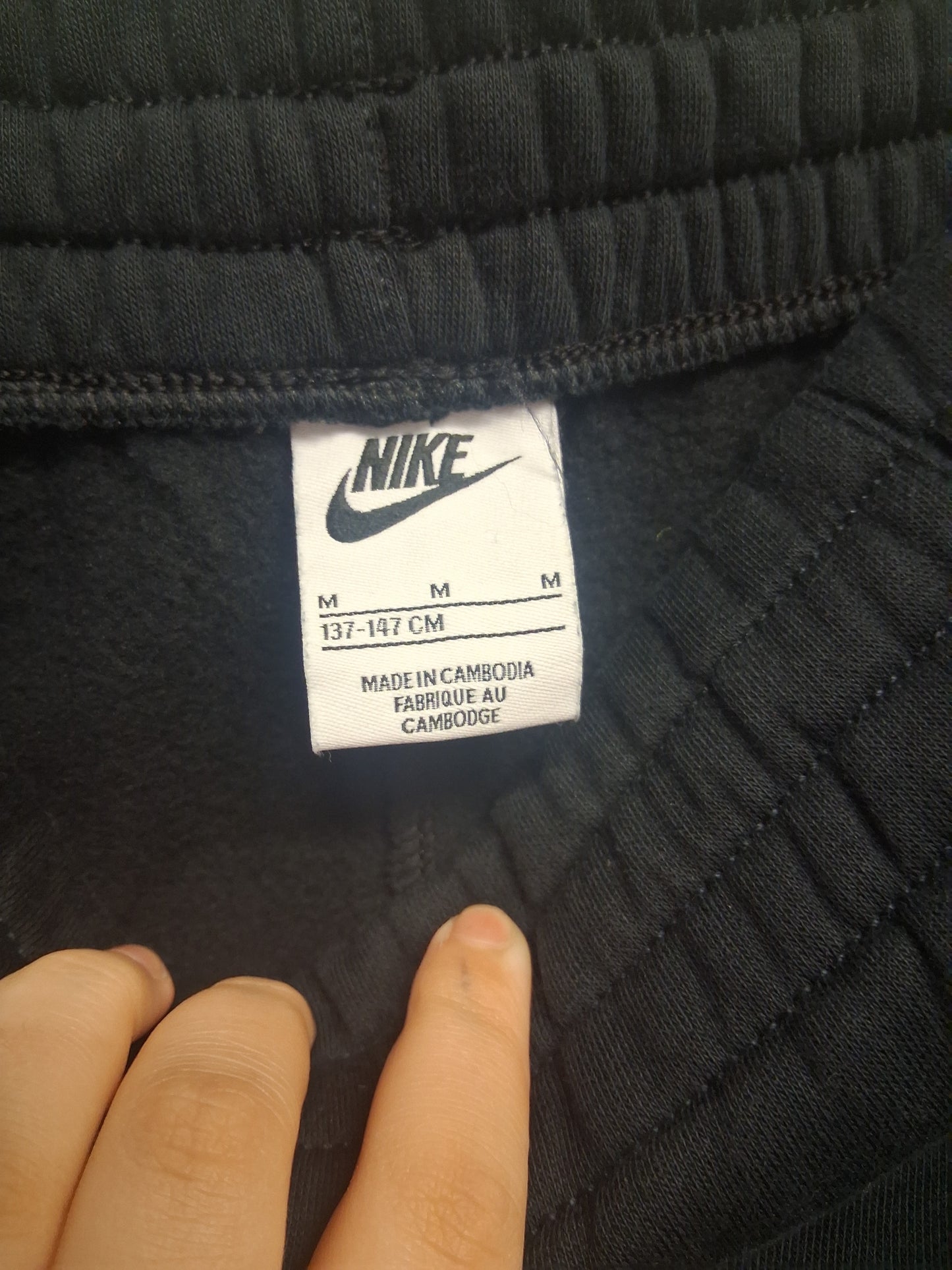 Nike Boys Black Joggers Age 8-10 Years