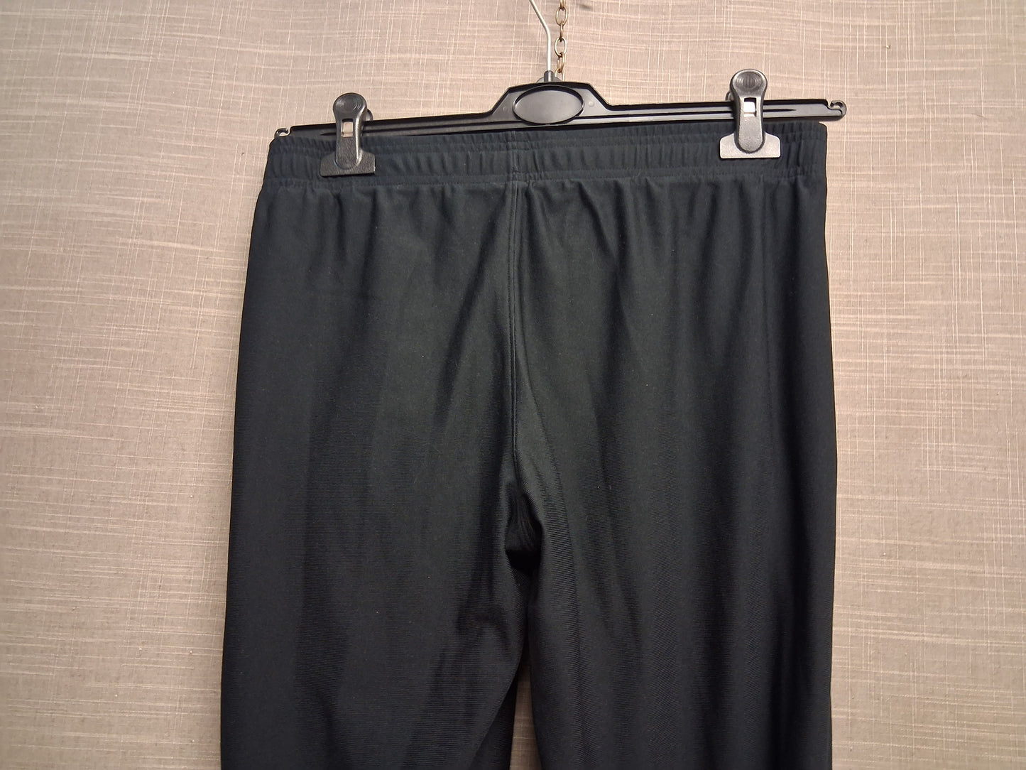 Under Armour Black Joggers Loose Fit Youth XL Age 13-14 Years