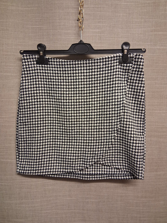 New Look Girls Black White Houndstooth Skirt Age 14-15 Years