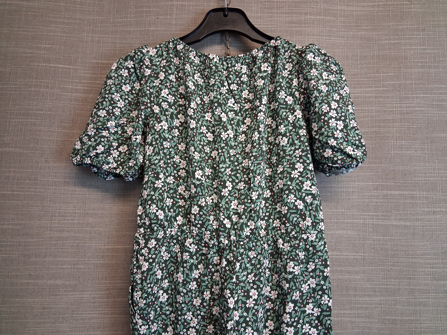 H&M Girls Green Floral Short Sleeve Jumpsuit Age 6-7 Years New