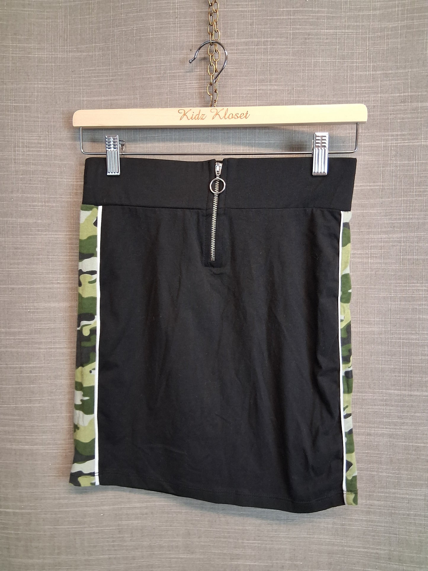 New Look Girls Jersey Pencil Skirt Black Camoflague Trim 12-13 Years