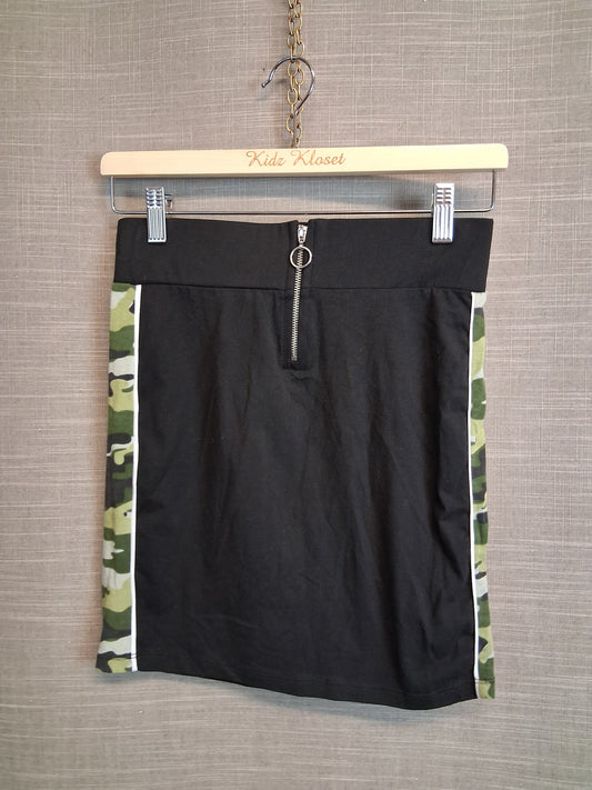 New Look Girls Jersey Pencil Skirt Black Camoflague Trim 12-13 Years