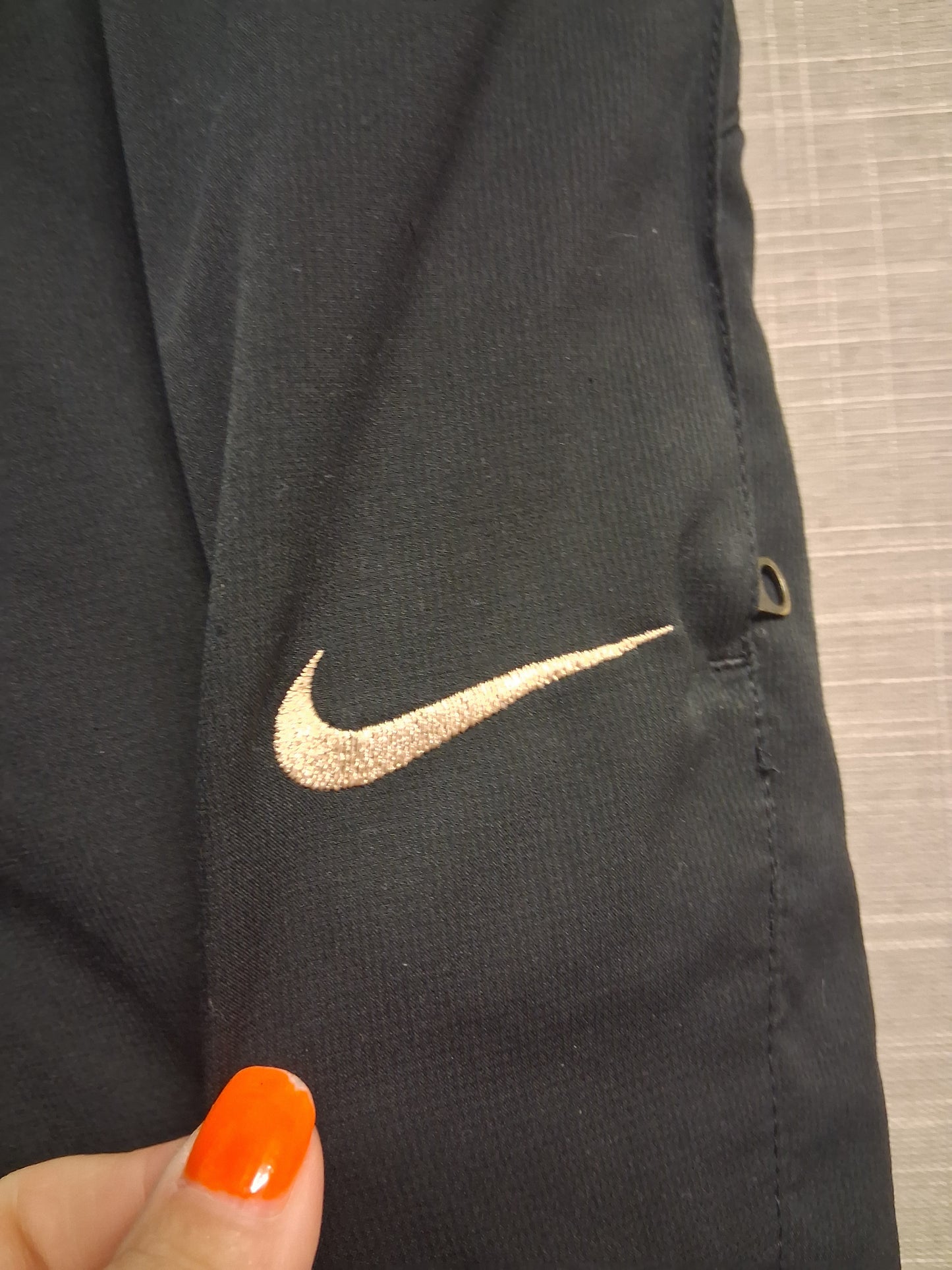 Nike 90s Boys Black Joggers Gold Tick Age 10-12 Years