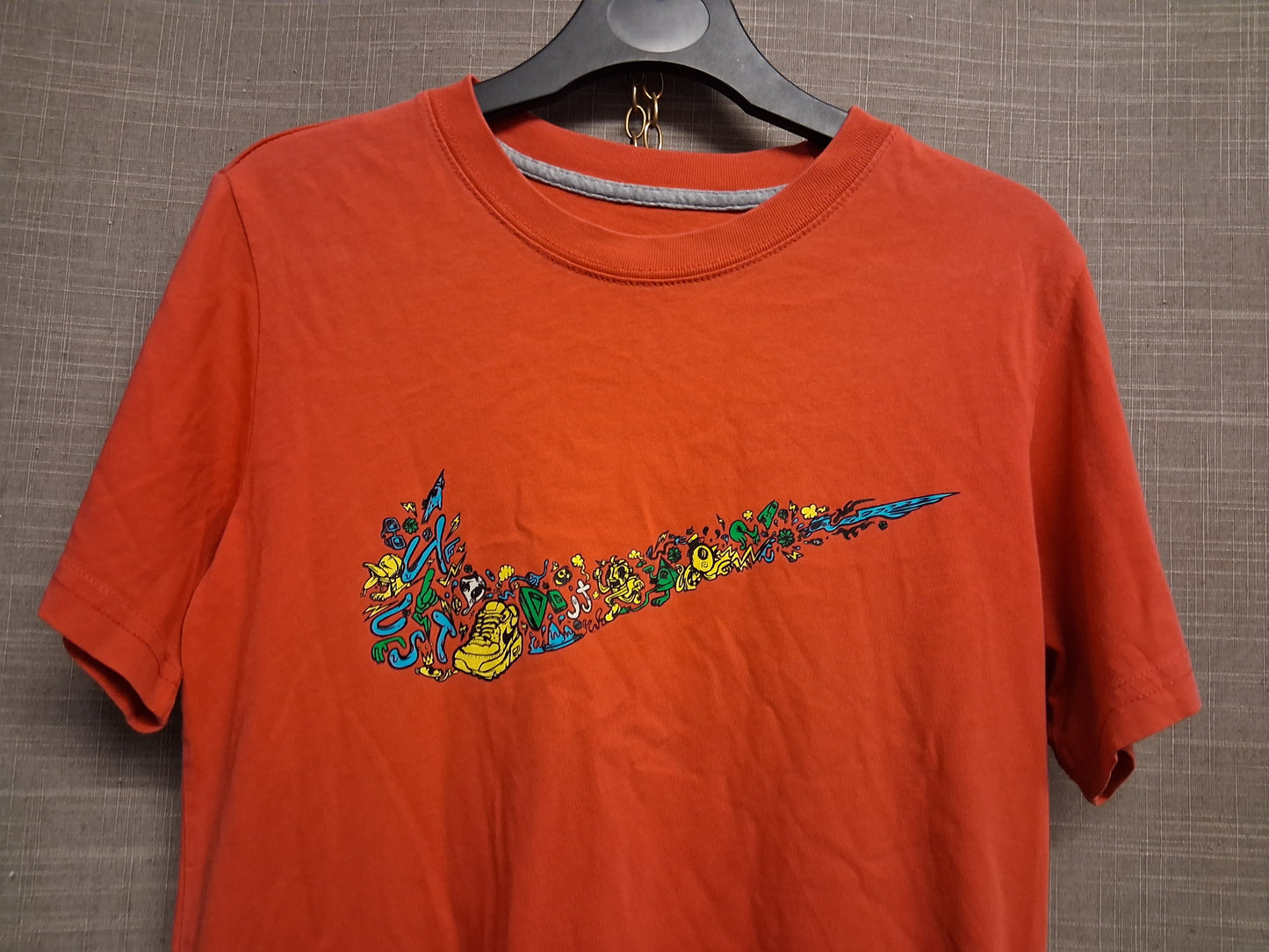 Nike Boys Red T-Shirt Short Sleeve Large Tick Print Age 8-10 Years