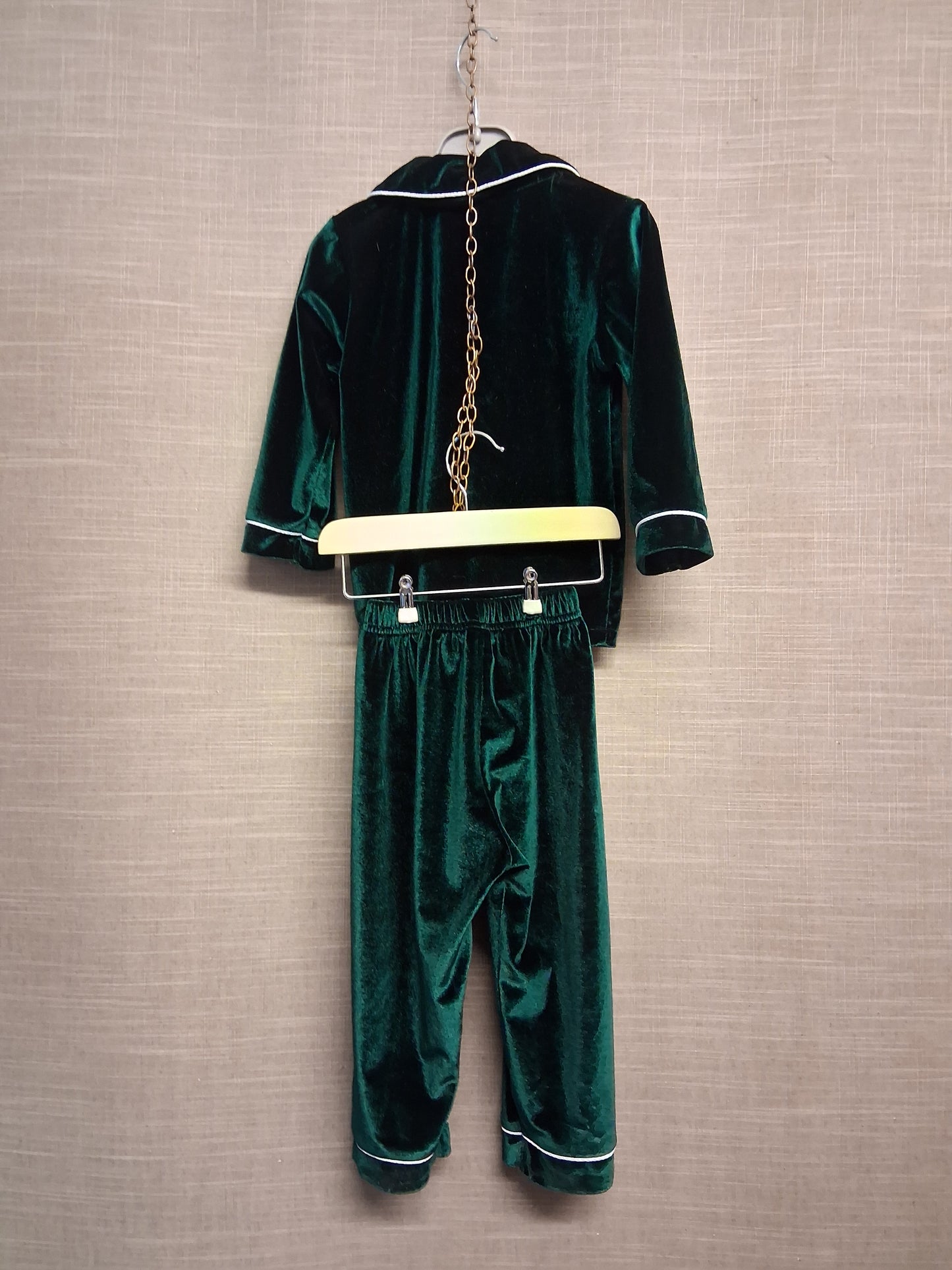Shein Kids Green Velour Pyjamas PJs 2 Piece Set Age 2-3 Years