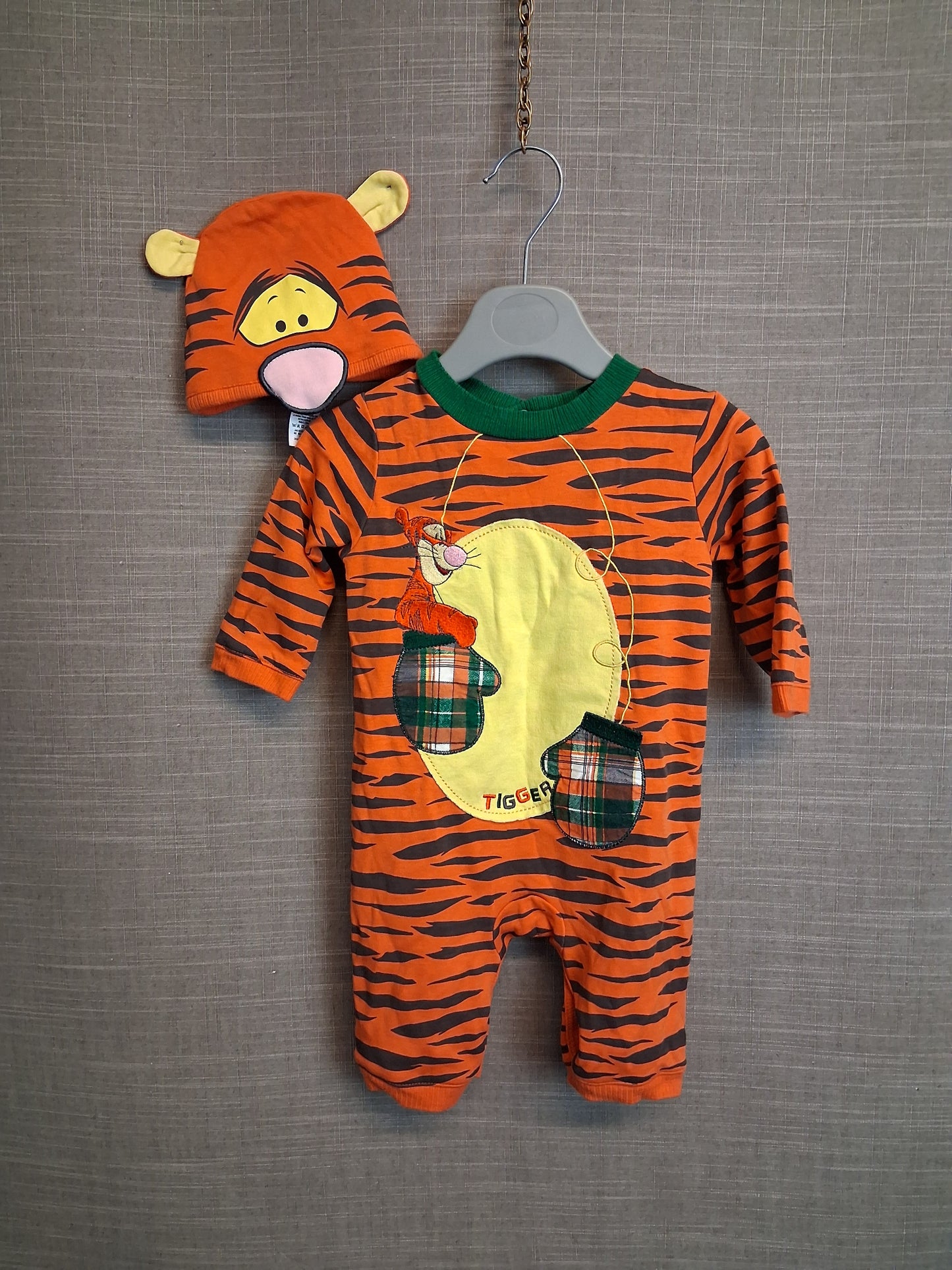 Disney Boys Tigger Romper With Hat Age 0-3 Months Orange