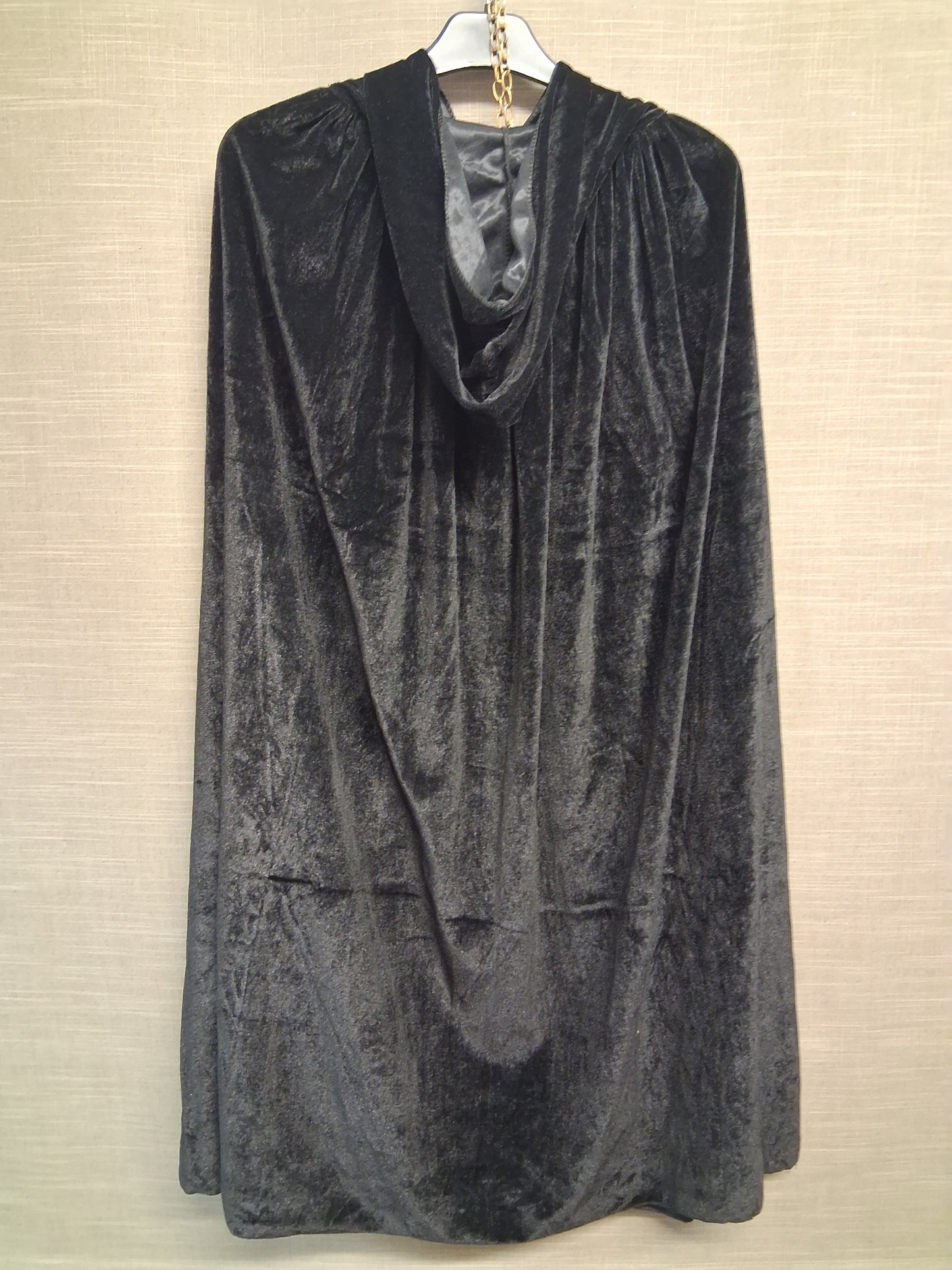 Halloween Fancy Dress Black Velour Style Cape Age 11-13 years