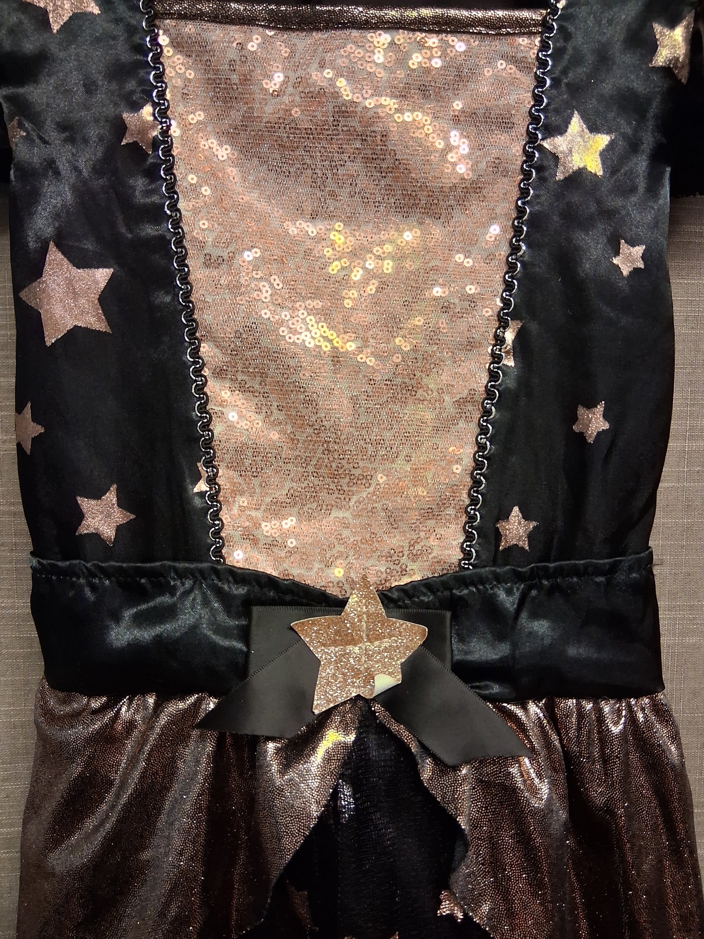 B&M Girls Black Short Sleeve Witches Costume Age 9-10 Years