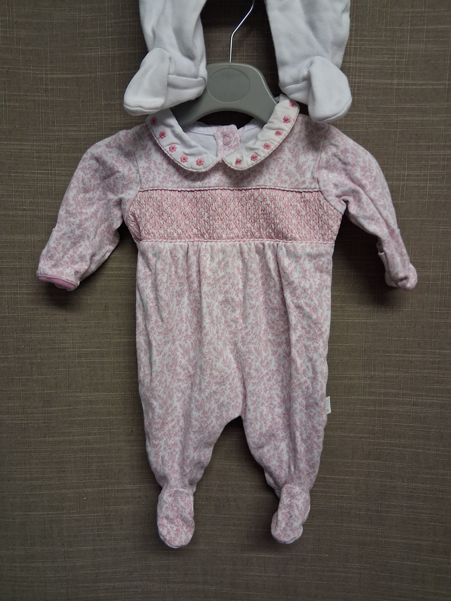 Jojo Maman Bebe Girls 2 Traditional Sleepsuit Smocked Pink White Floral Age Newborn