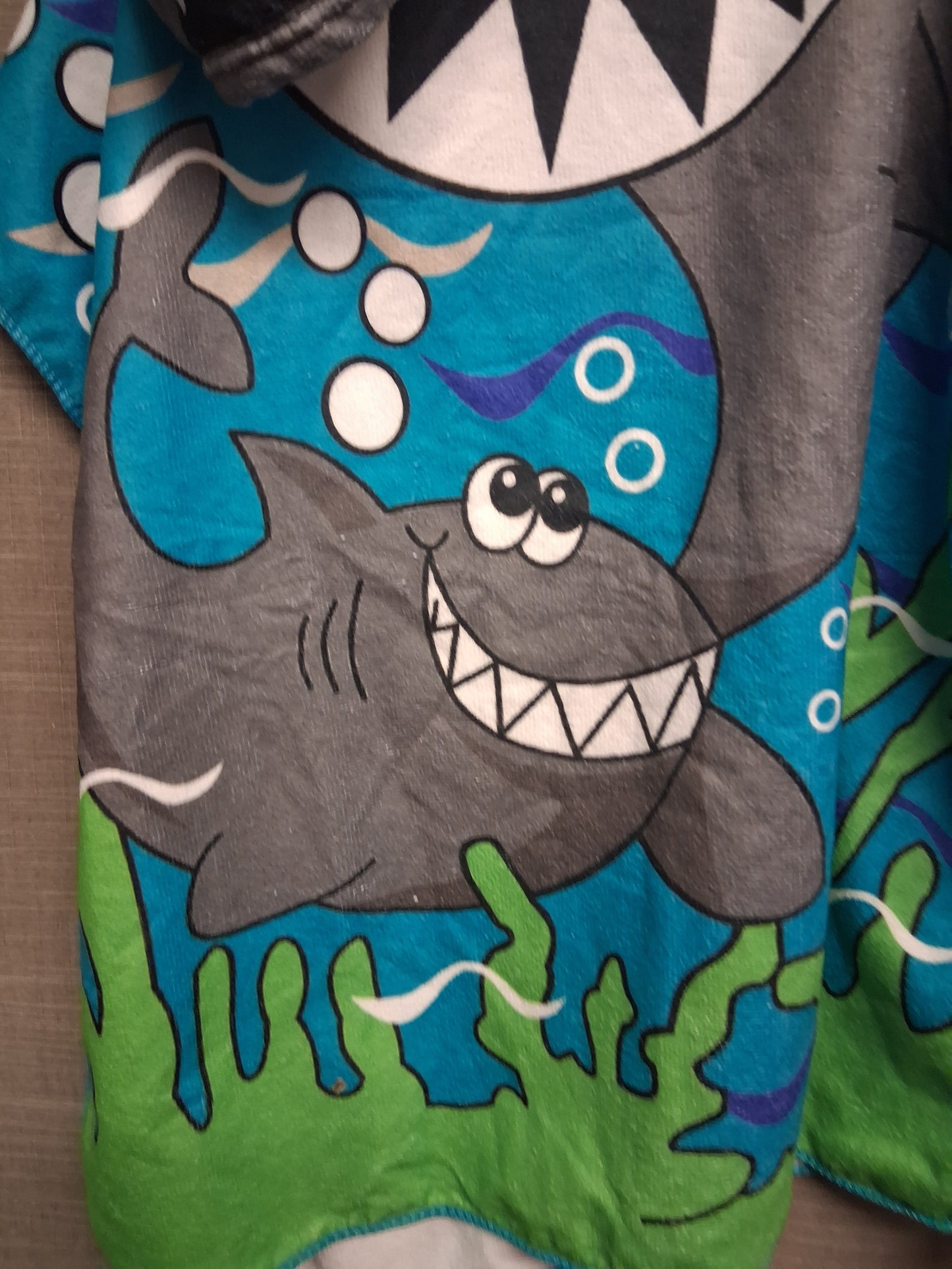 Kids Shark Theme Hooded Towel Beach Holiday Age 3-5 Years