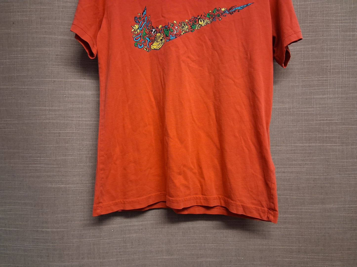 Nike Boys Red T-Shirt Short Sleeve Large Tick Print Age 8-10 Years