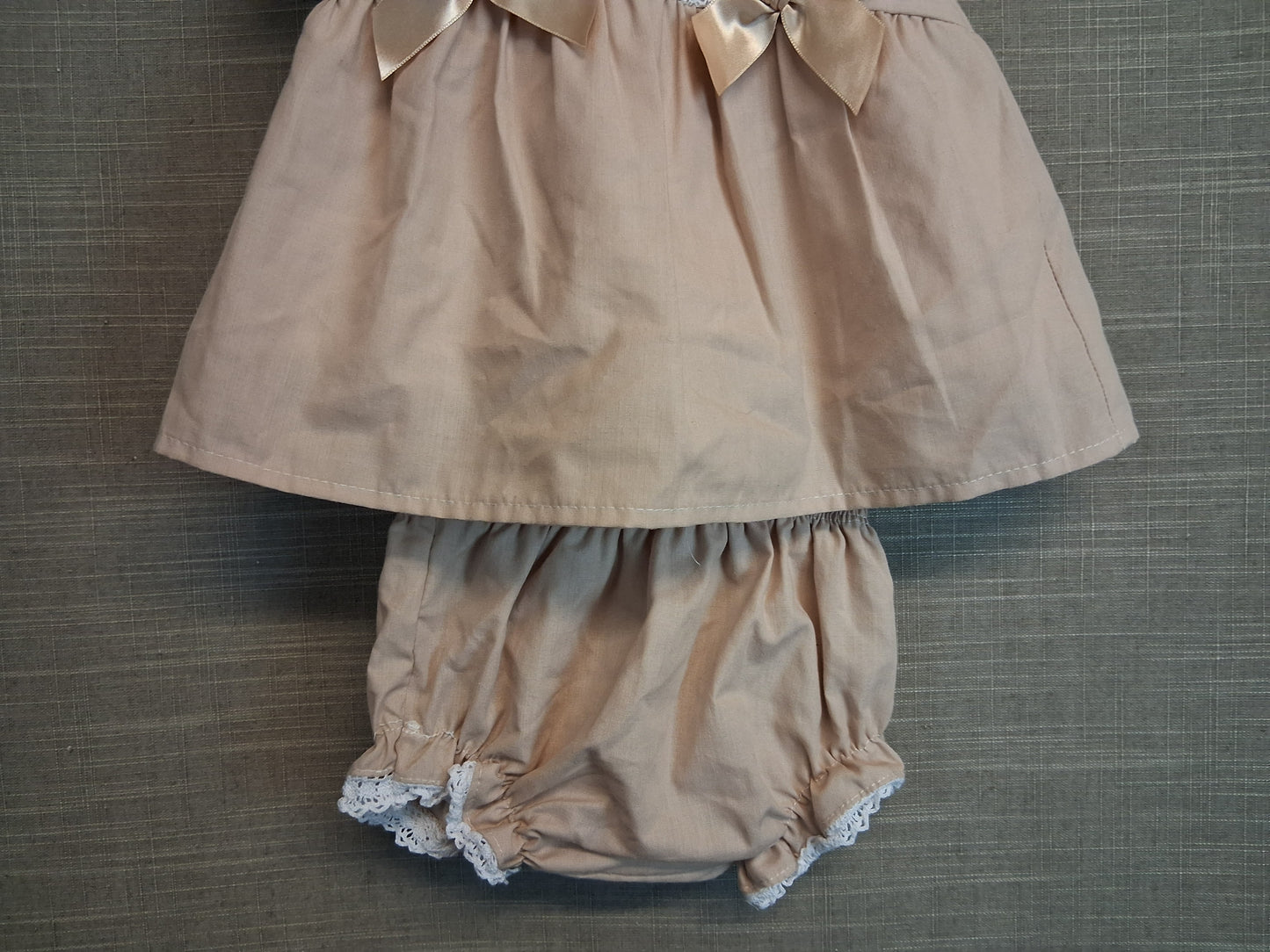 Girls 2 Piece Outfit Dress and matching Pants Age 0-3 Months Beige