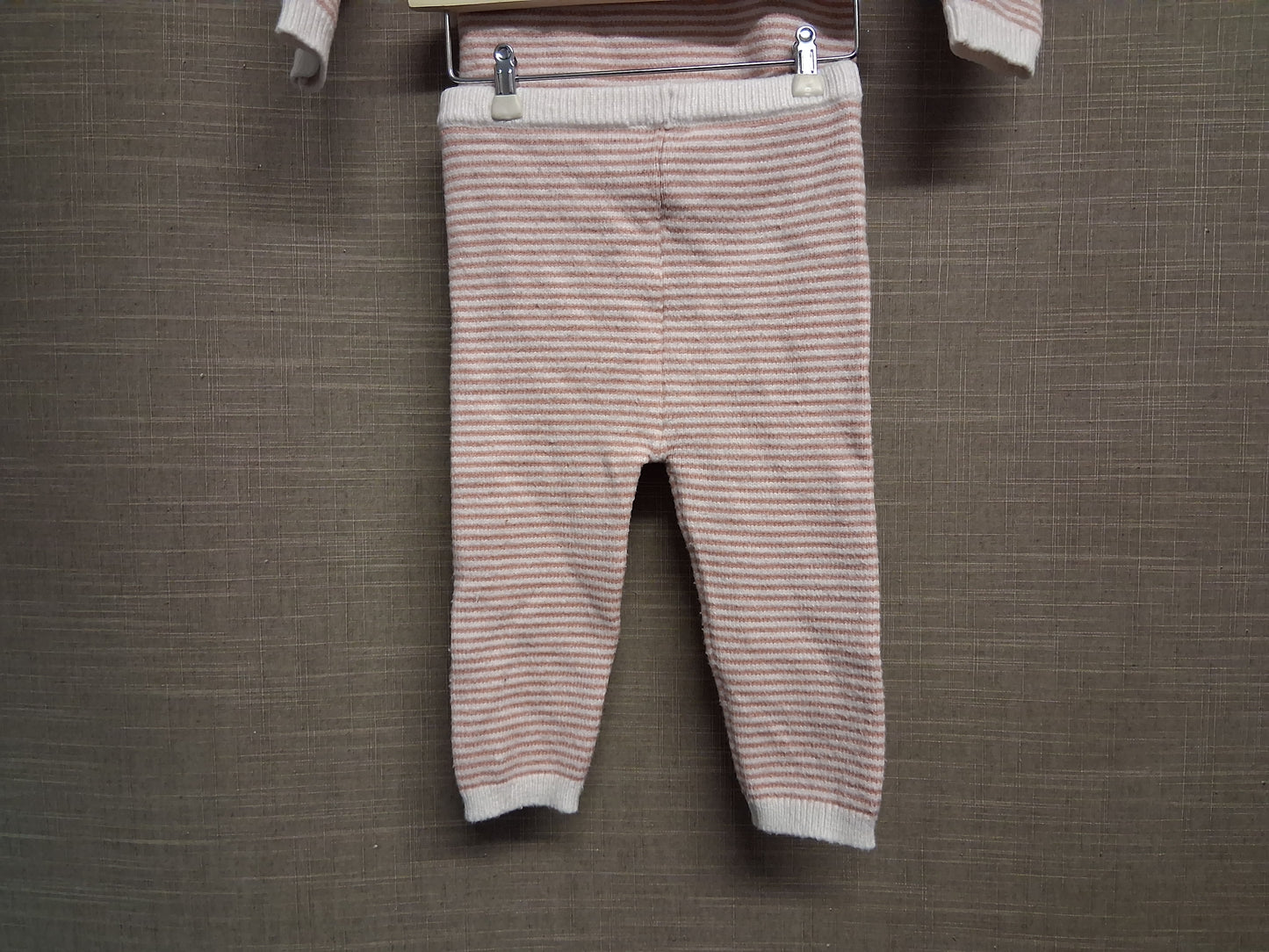 Marks & Spencer Peter Rabbit "Flopsy" 2 Piece Knitted Outfit Age 9-12 Months