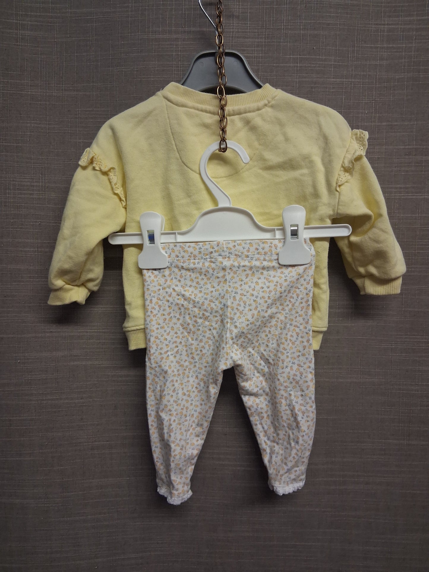 F&F Girls Yellow 2 Piece Outfit Sweater and Leggings Age 3-6 Months