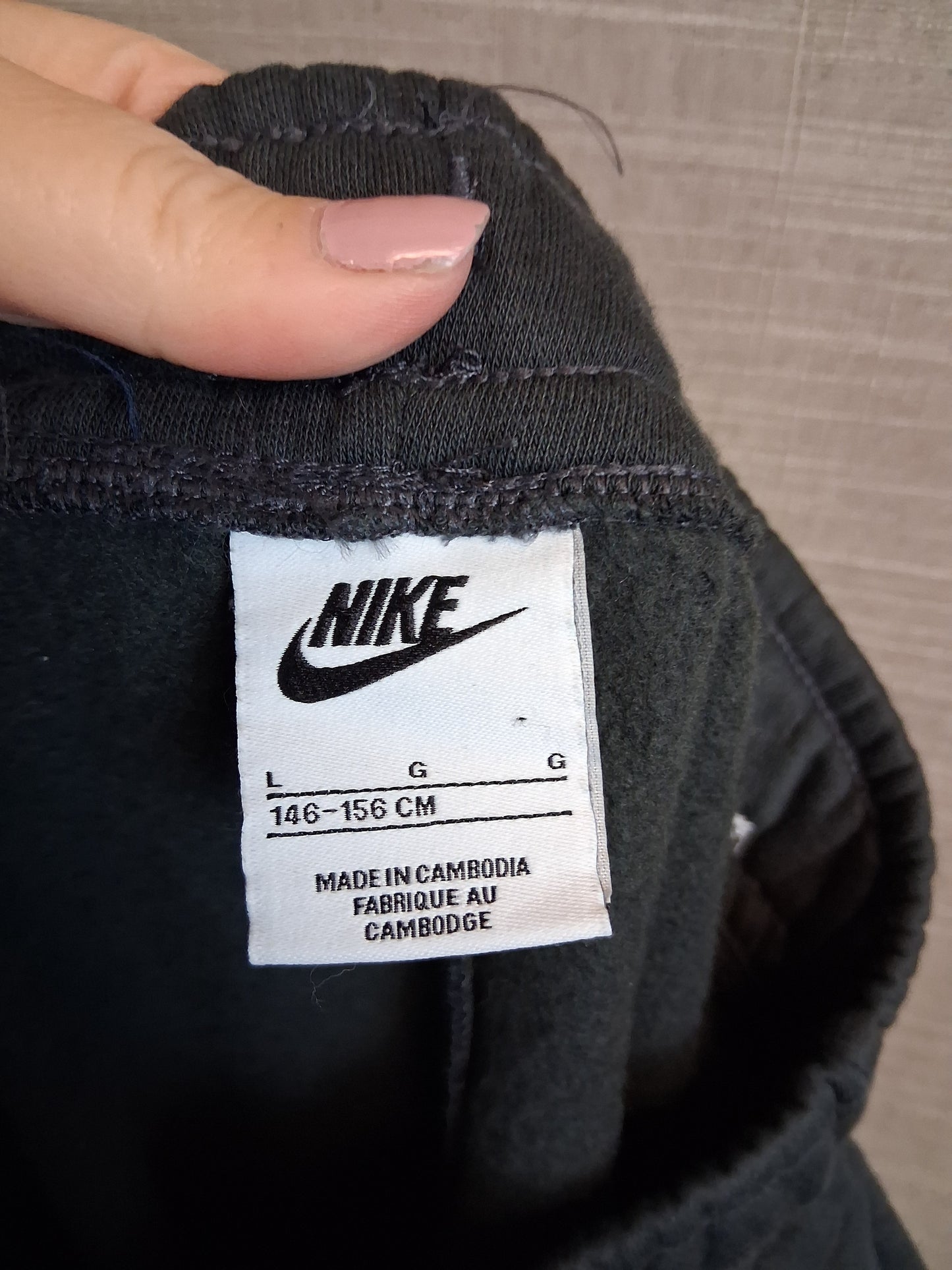 Nike Girls Joggers Black Slight Flare Leg Age 11-12 Years