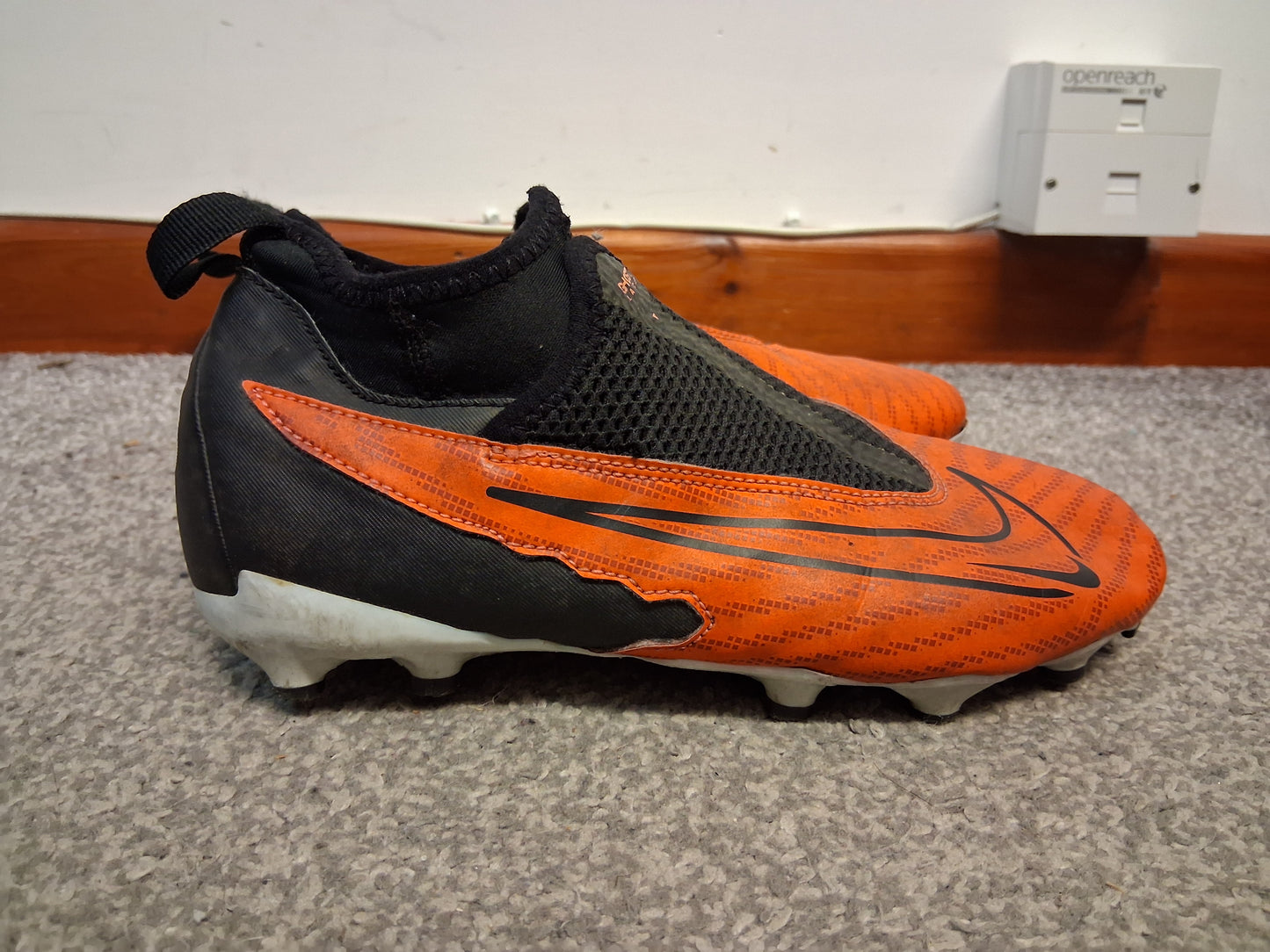 Nike Phantoms AstroTurf Football Boots Size Junior 3 Orange & Black