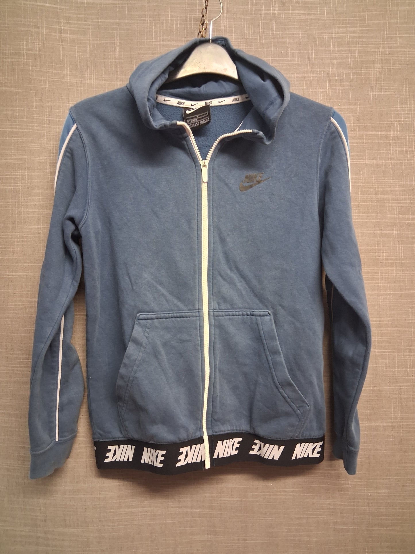 Nike Boys Dark Blue Hoodie Large Print on Back Jersey Age 11-13 Years