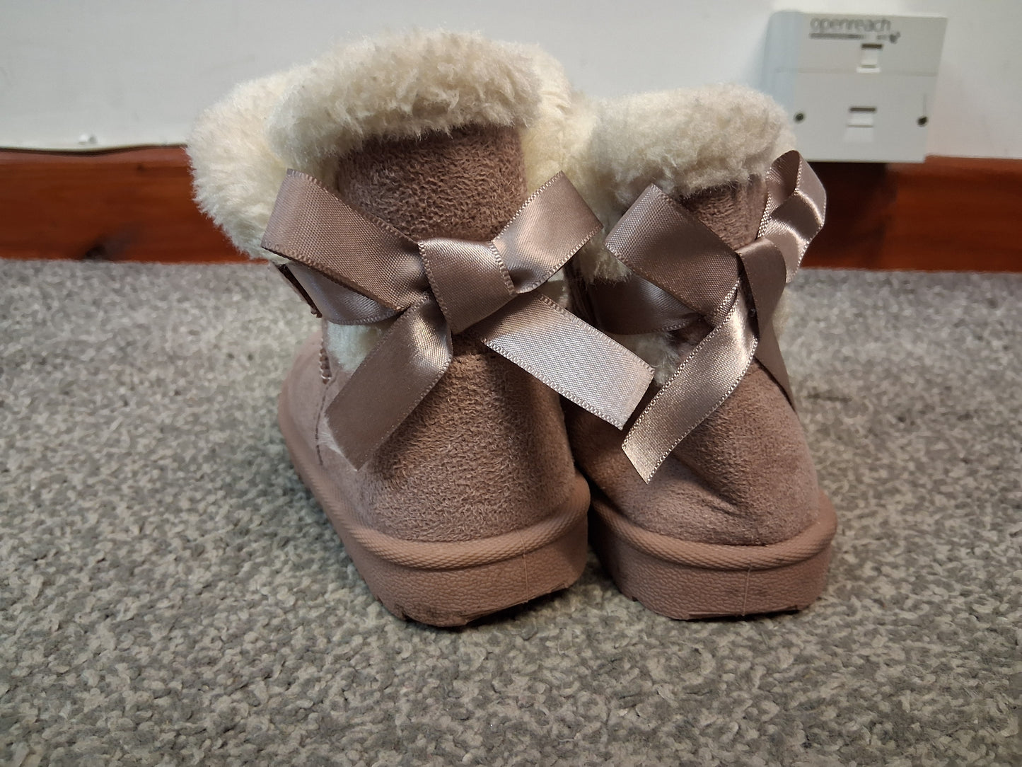 Primark Girls Pink Winter Ankle Boots Size 8/9