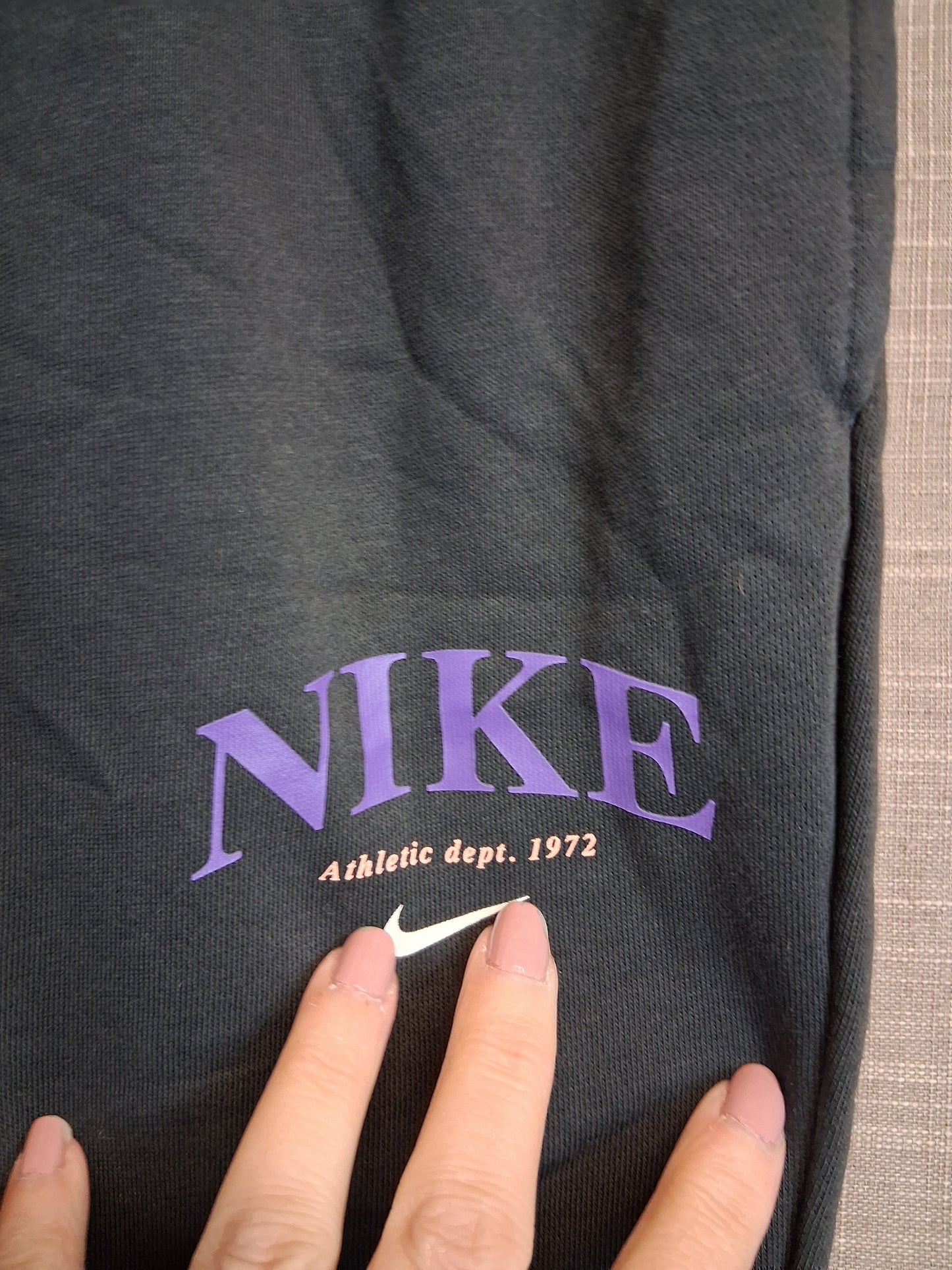 Nike Girls Joggers Black Slight Flare Leg Age 11-12 Years