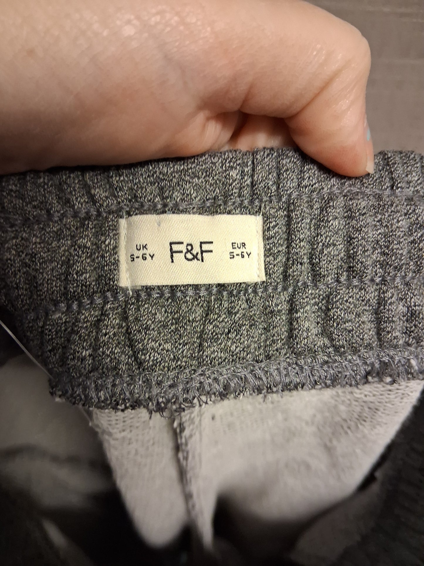 F&F Grey Jersey Joggers Shorts Elastic Waist Age 5-6 Years
