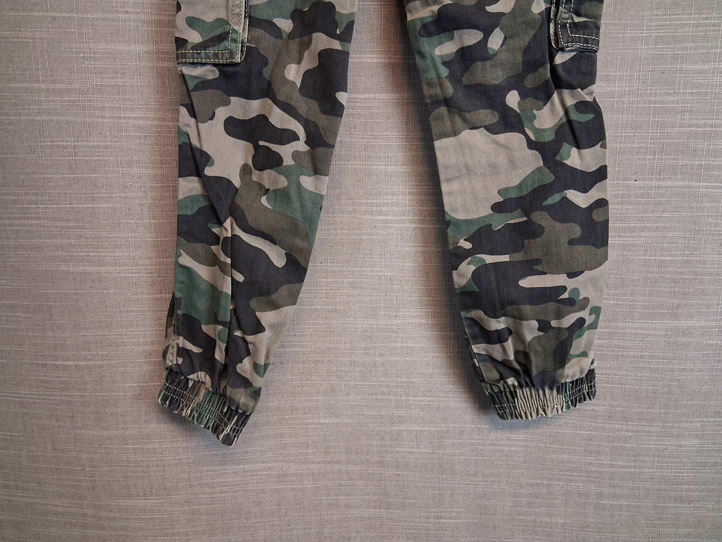 F&F Boys Green Camoflague Cargo Trousers Age 6-7 Years