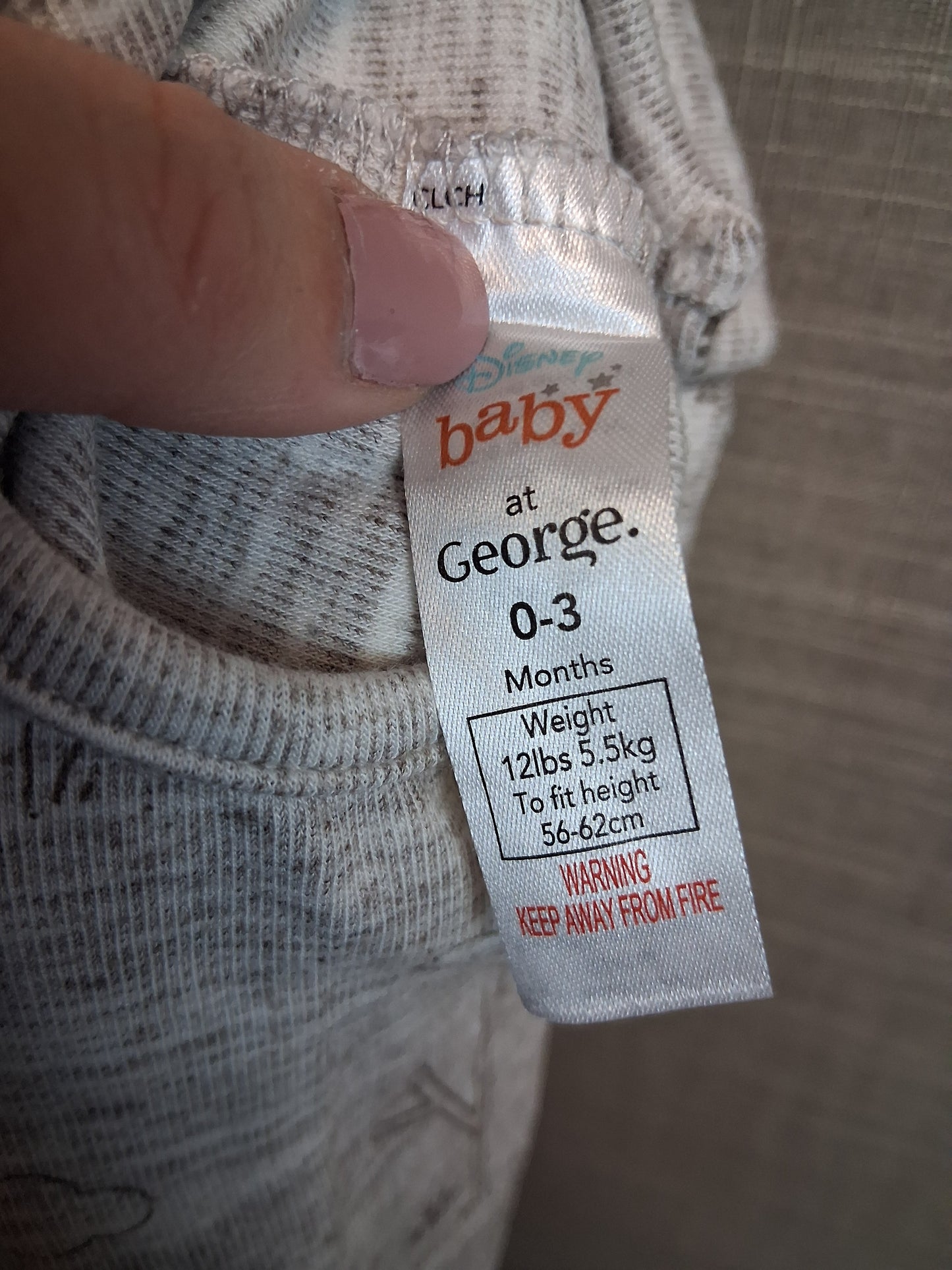 George Disney Winnie the Pooh Boys Sleepsuit Romper Age 0-3 Months Beige