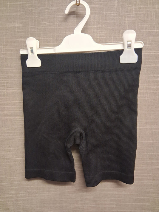 F&F Girls Black Ribbed Cycle Shorts Age 7-8 Years New