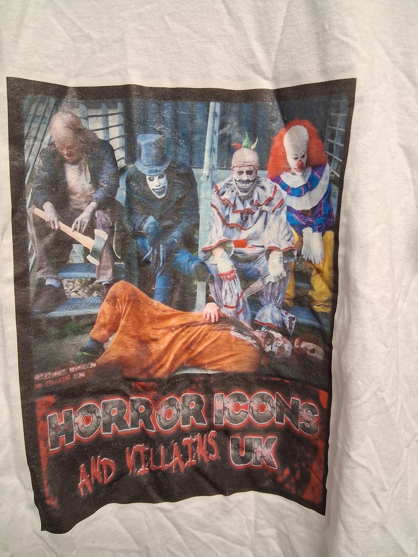 Fruit of the Loom Halloween Theme Horror Icons Size S Age 13-15 Years