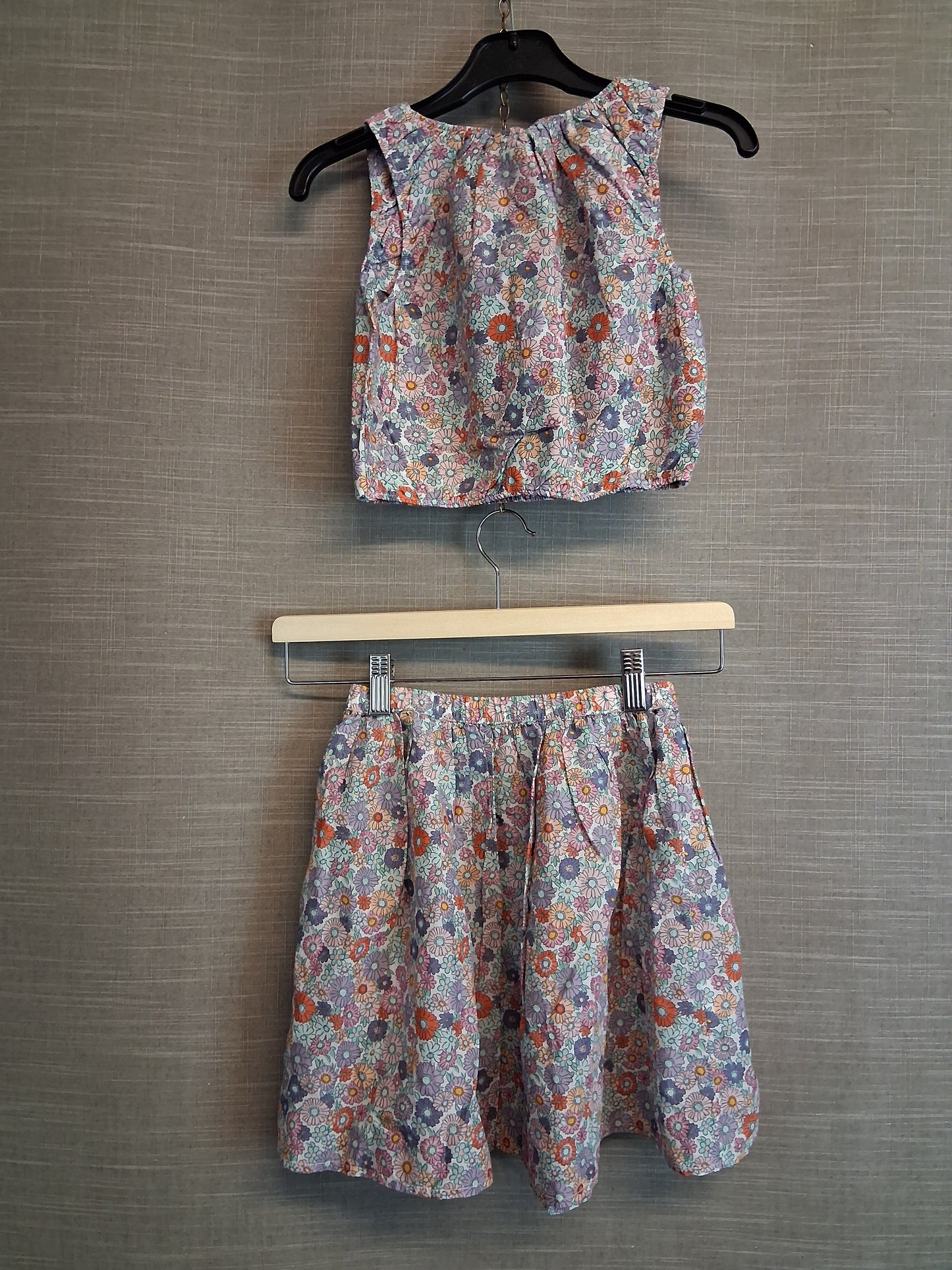 H&M Girls 2 Piece Outfit Shorts And Vest Multicolour Floral Age 6-7 Years