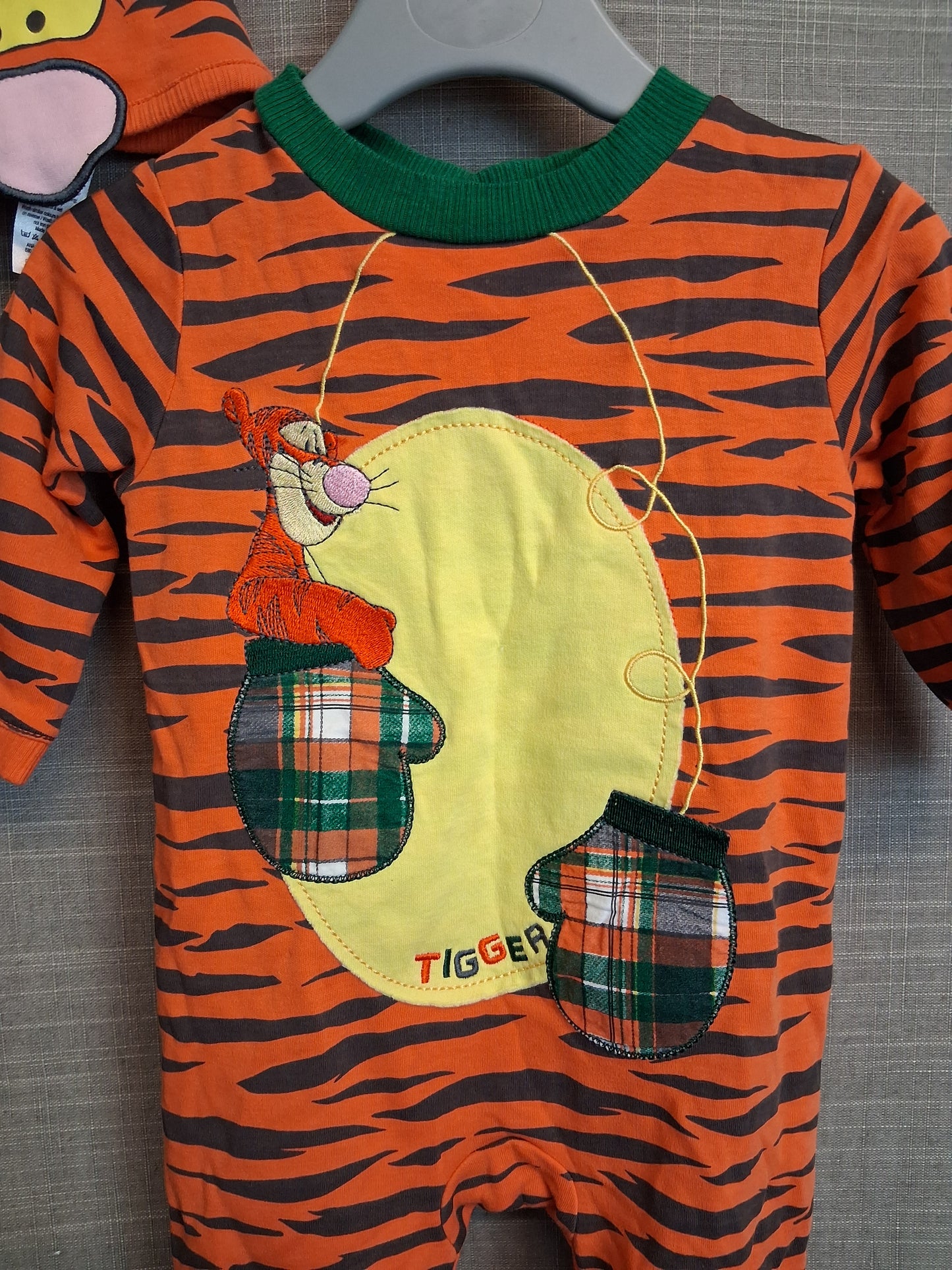 Disney Boys Tigger Romper With Hat Age 0-3 Months Orange