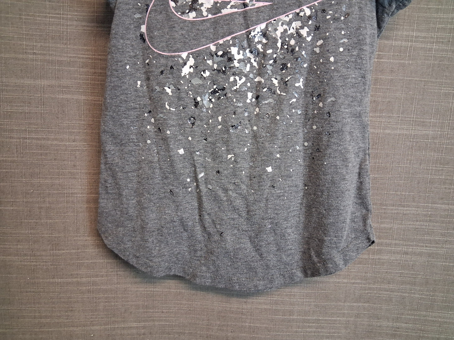 Nike Girls Grey Short Sleeve T-Shirt Age 3-4 Years
