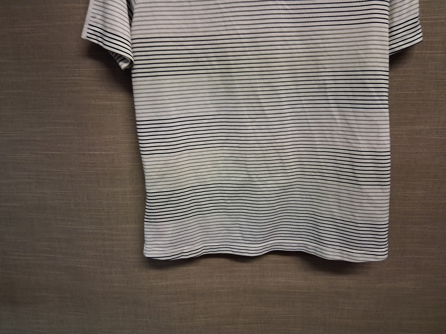 Nike Boys Grey White Stripe Short Sleeve T-Shirt Age 13-15 Years