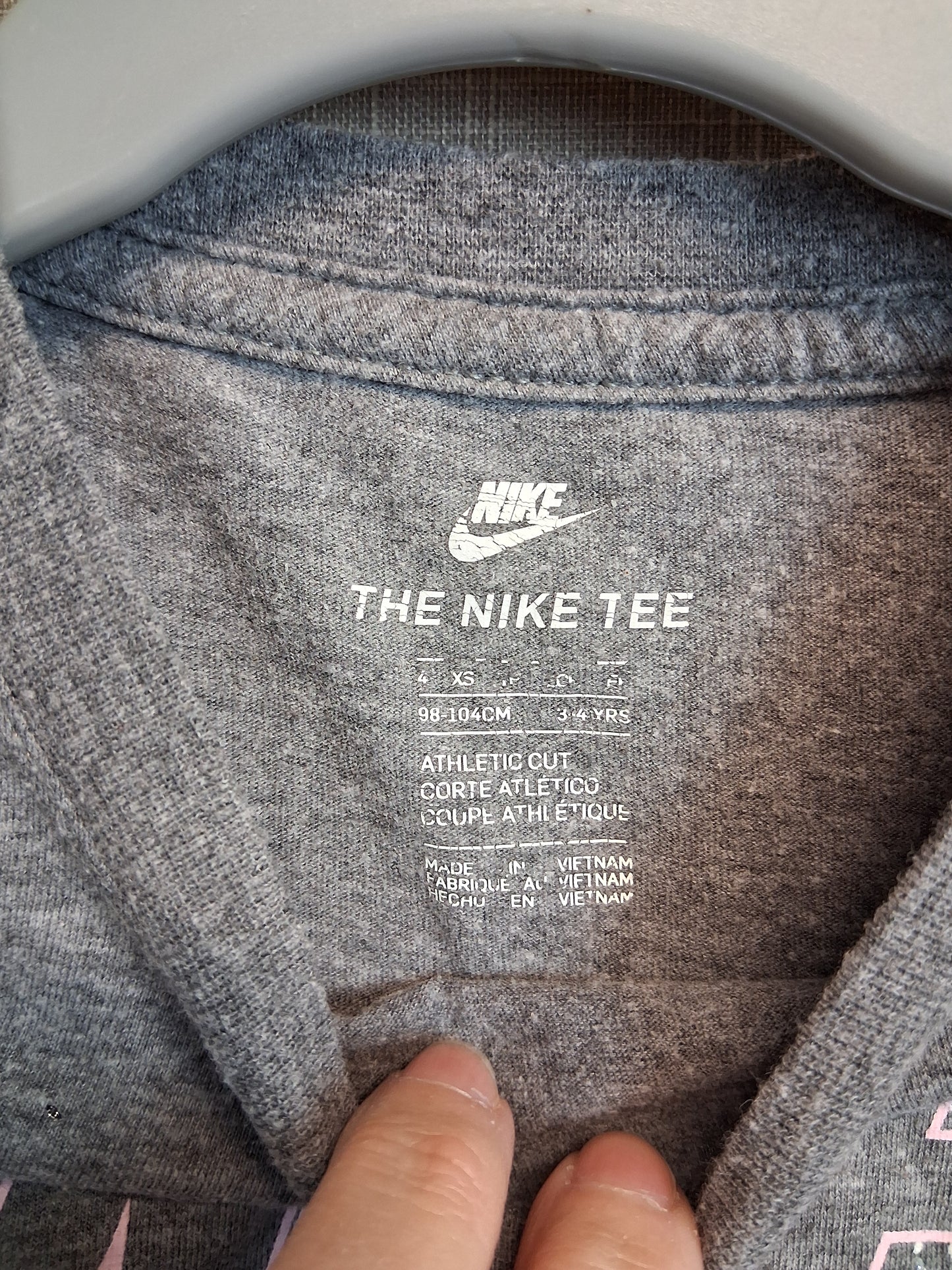 Nike Girls Grey Short Sleeve T-Shirt Age 3-4 Years