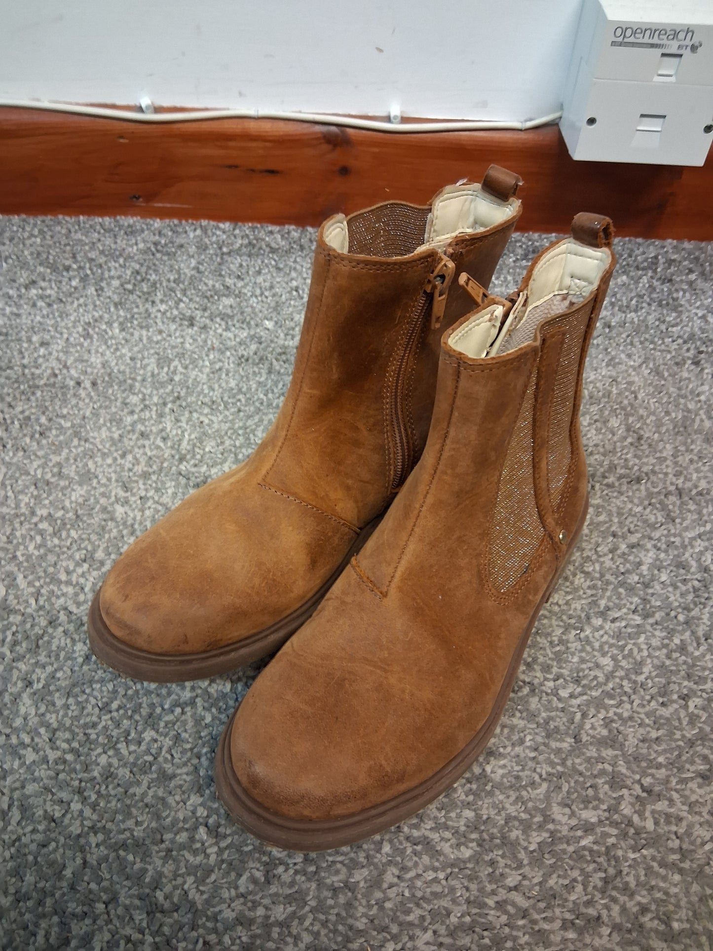 Clarks Girls Tan Brown Leather Ankle Boots Size 12.5F