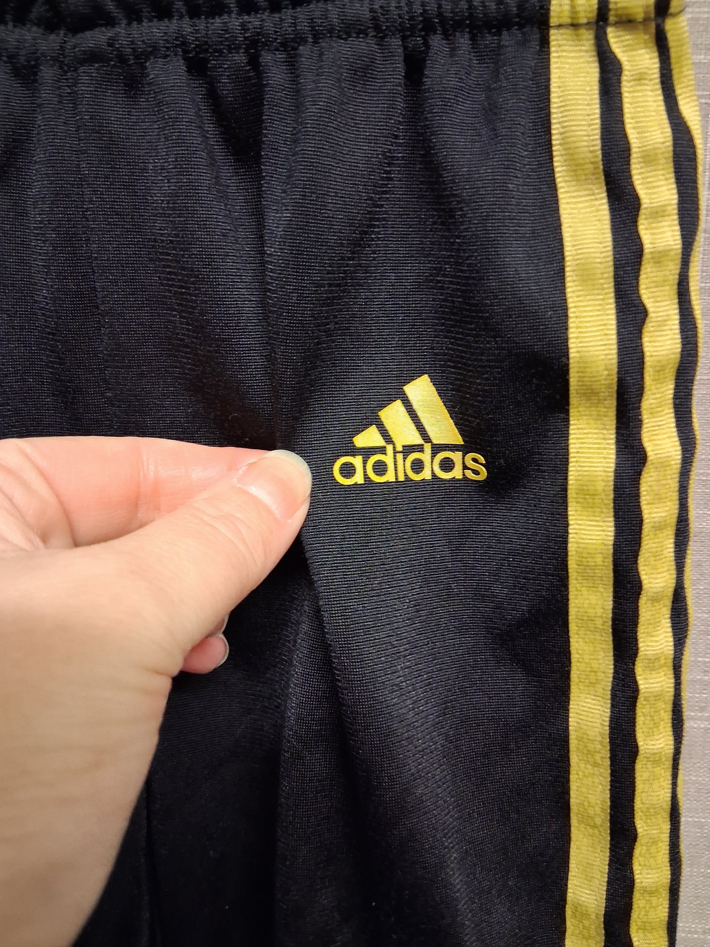 Adidas Boys Black Gold 3 Stripe Joggers Age 12-18 Months
