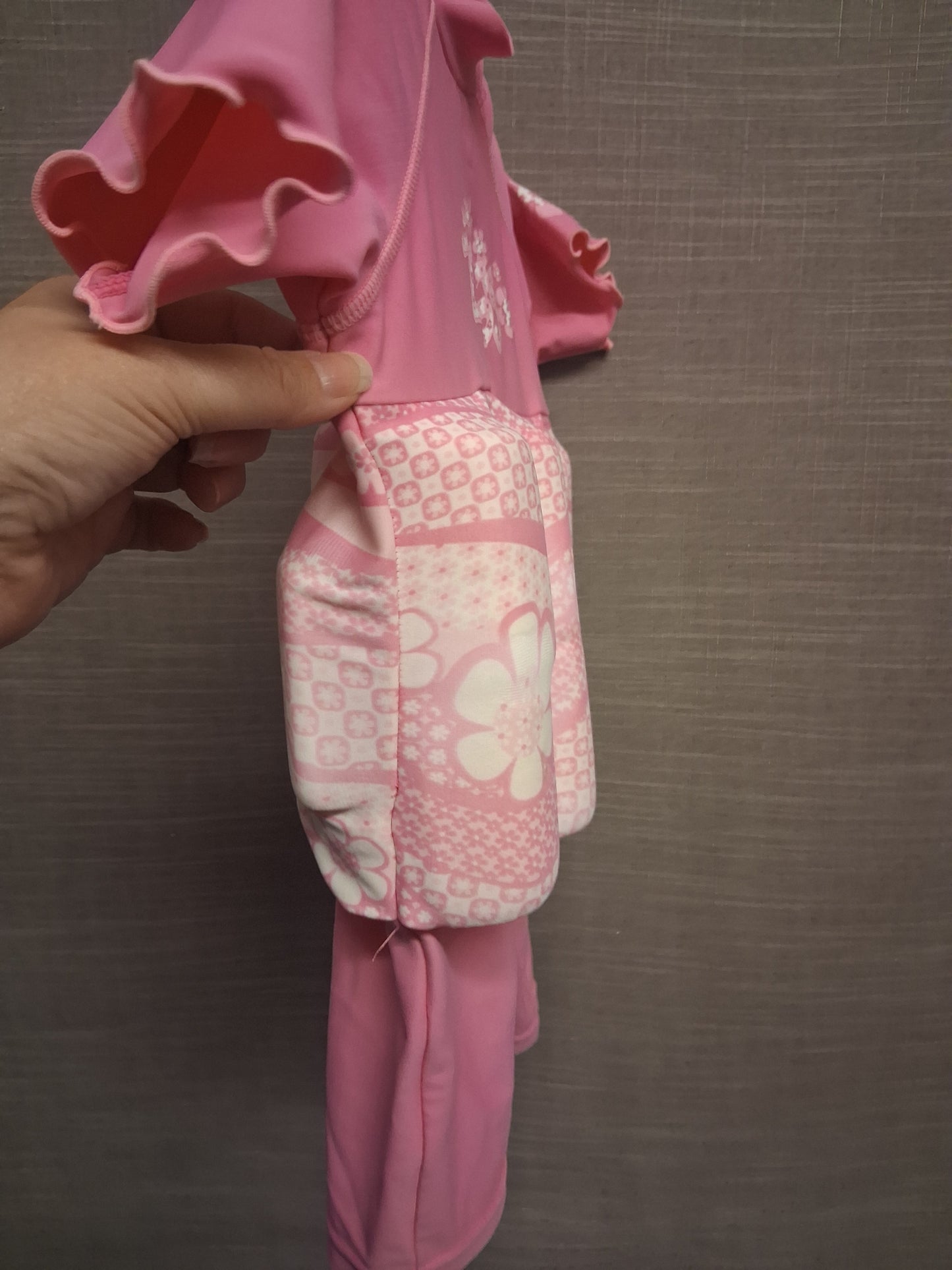 Zoggs Girls Pink UV Swimsuit All in One Age 1-2 Years with Floats Read Description