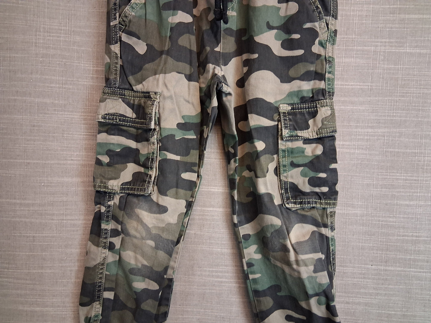 F&F Boys Green Camoflague Cargo Trousers Age 6-7 Years