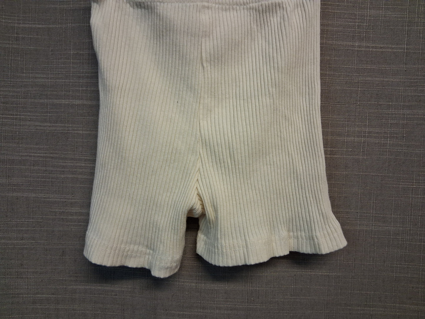Shein Girls Cream Ribbed Legging Shorts Age 5-6 Years
