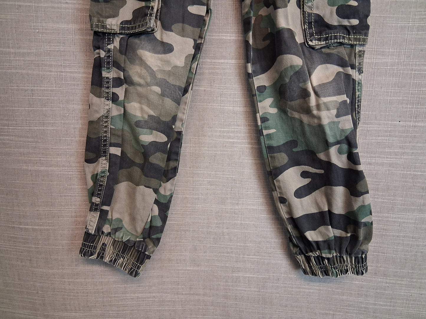 F&F Boys Green Camoflague Cargo Trousers Age 6-7 Years
