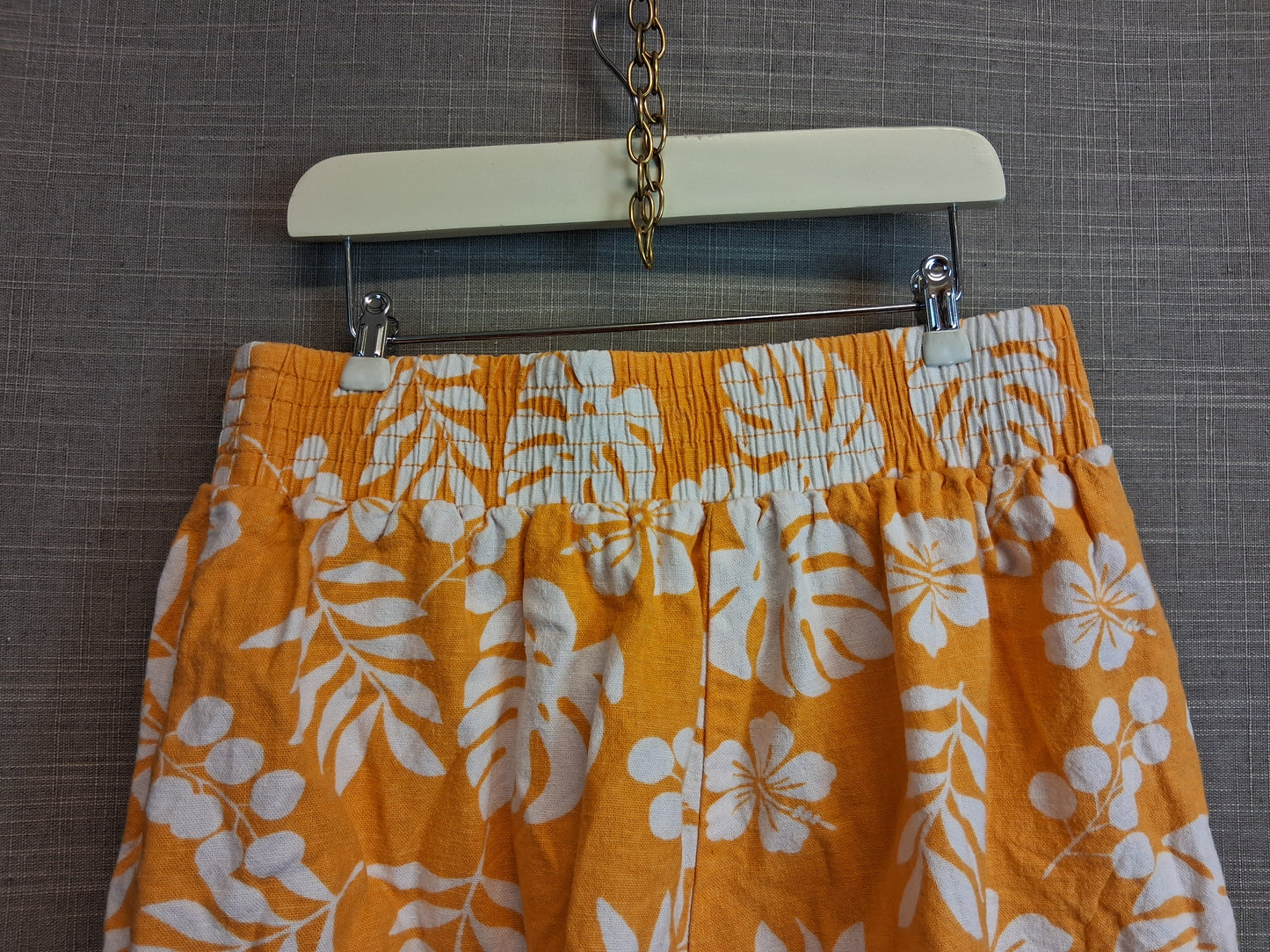 F&F Girls Yellow Floral Shorts  Age 8-9 Years