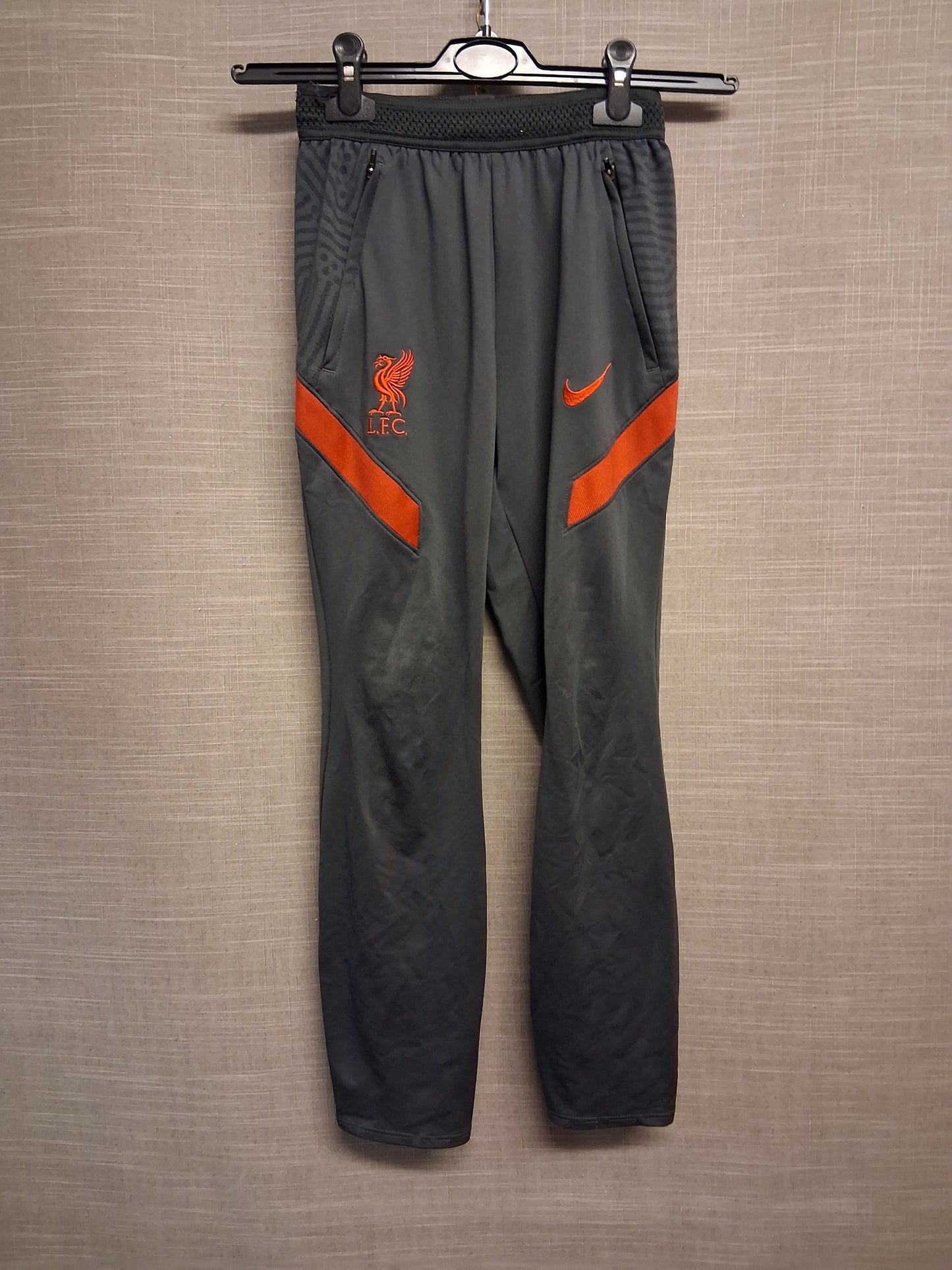 Nike Liverpool Football Club Dark Grey Joggers Boys Age 9-11 Years