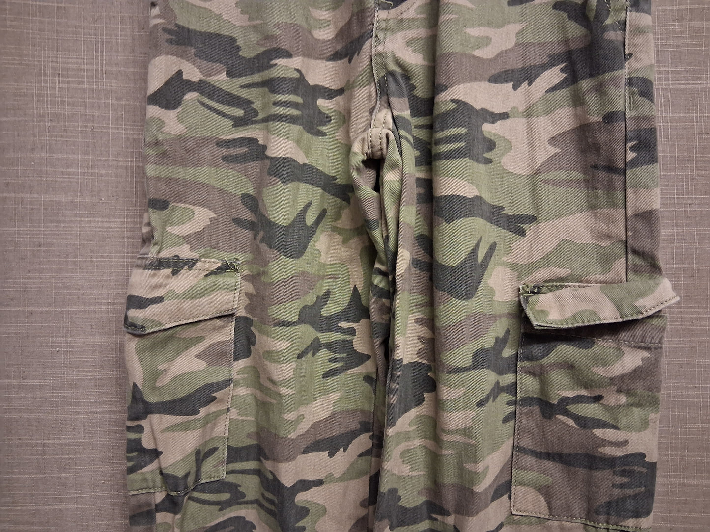 Primark Girls Camouflage Cargo Trousers Age 11-12 Years Green Mix